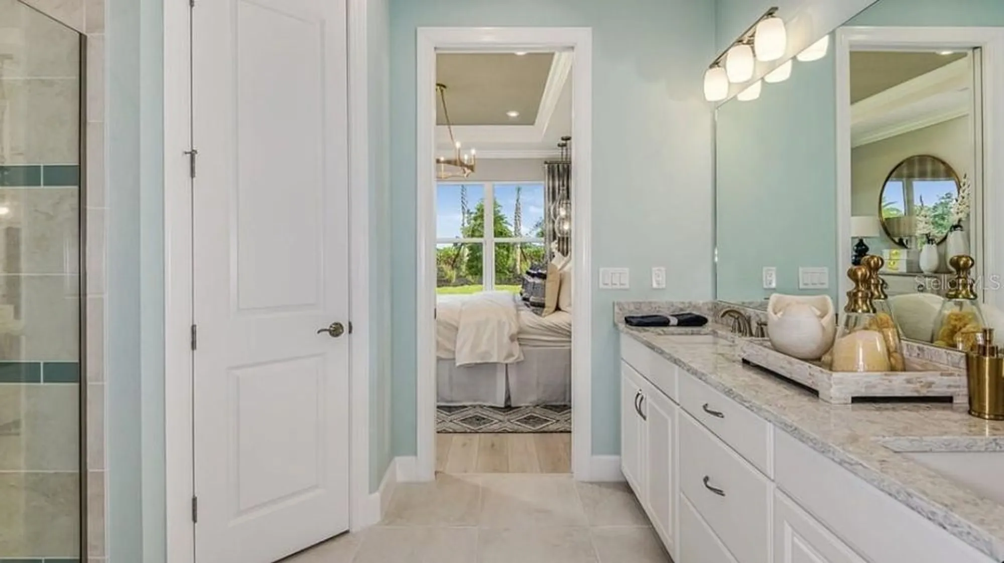 Property Slideshow image 15 of 39 | 16215 isola pl, Bradenton, FL, 34211