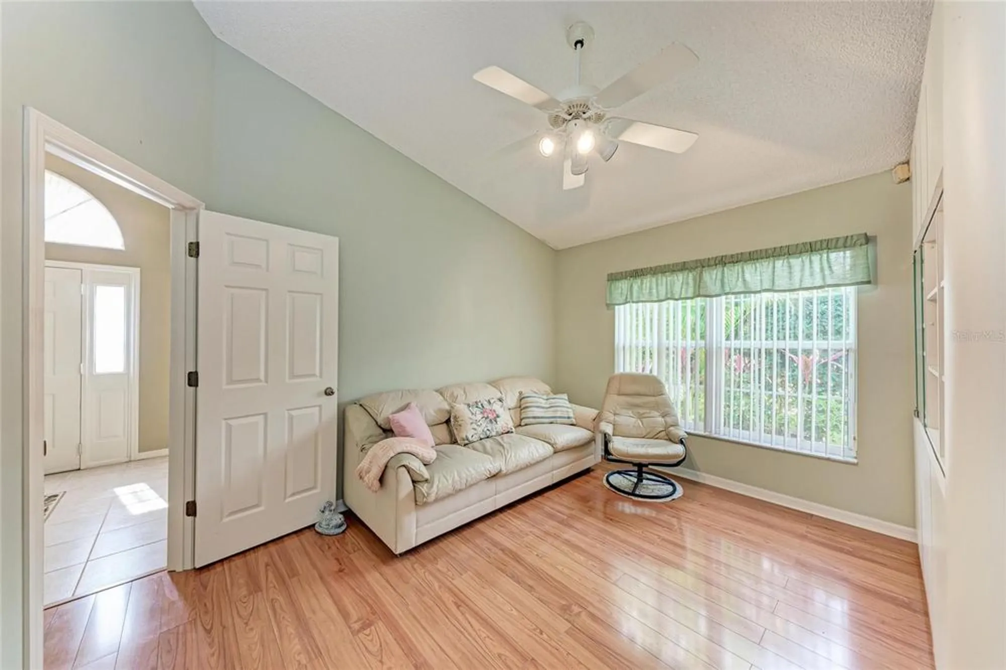 Property Slideshow image 21 of 43 | 5513 83rd ter, Sarasota, FL, 34243