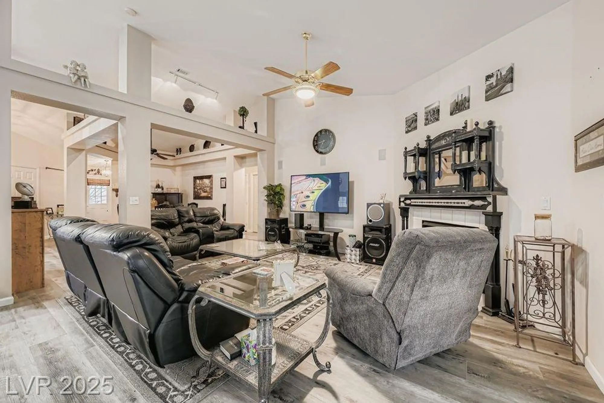 Property Slideshow image 4 of 28 | 5320 rim view ln, Las Vegas, NV, 89130