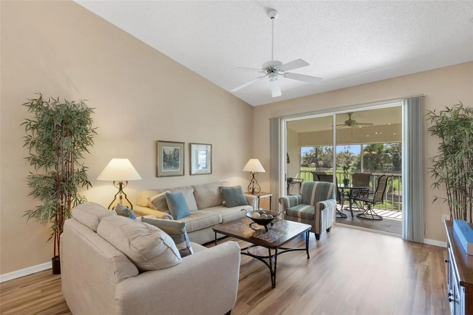 Property Slideshow image 27 of 58 | 6908 drewrys blf 712, Bradenton, FL, 34203