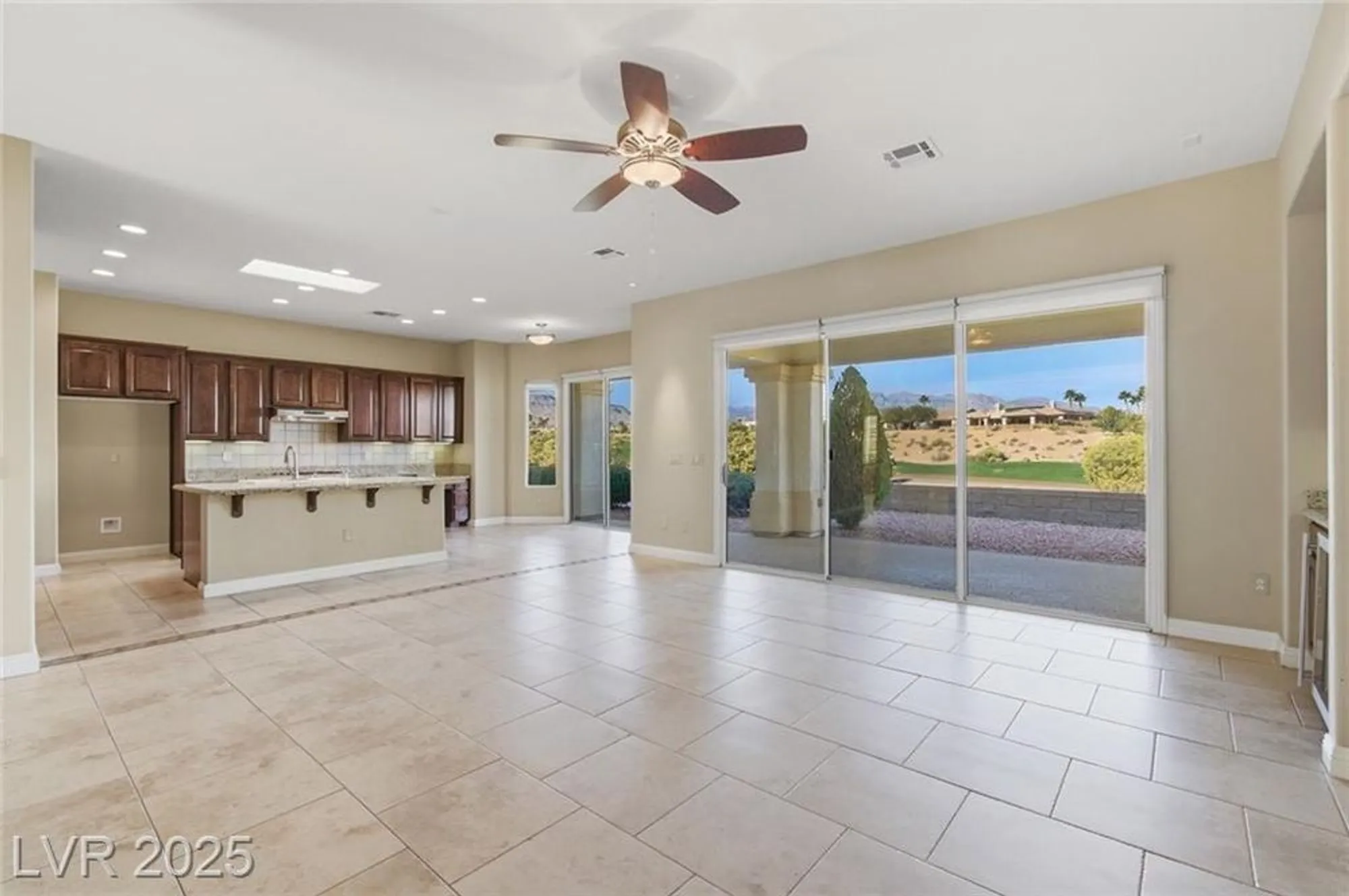 Property Slideshow image 17 of 84 | 10286 rio de thule ln, Las Vegas, NV, 89135