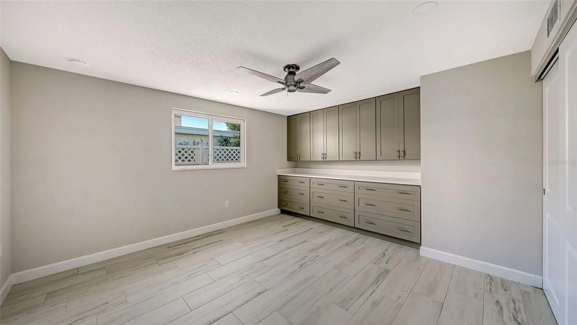 Property Slideshow image 12 of 39 | 738 el centro, Longboat Key, FL, 34228