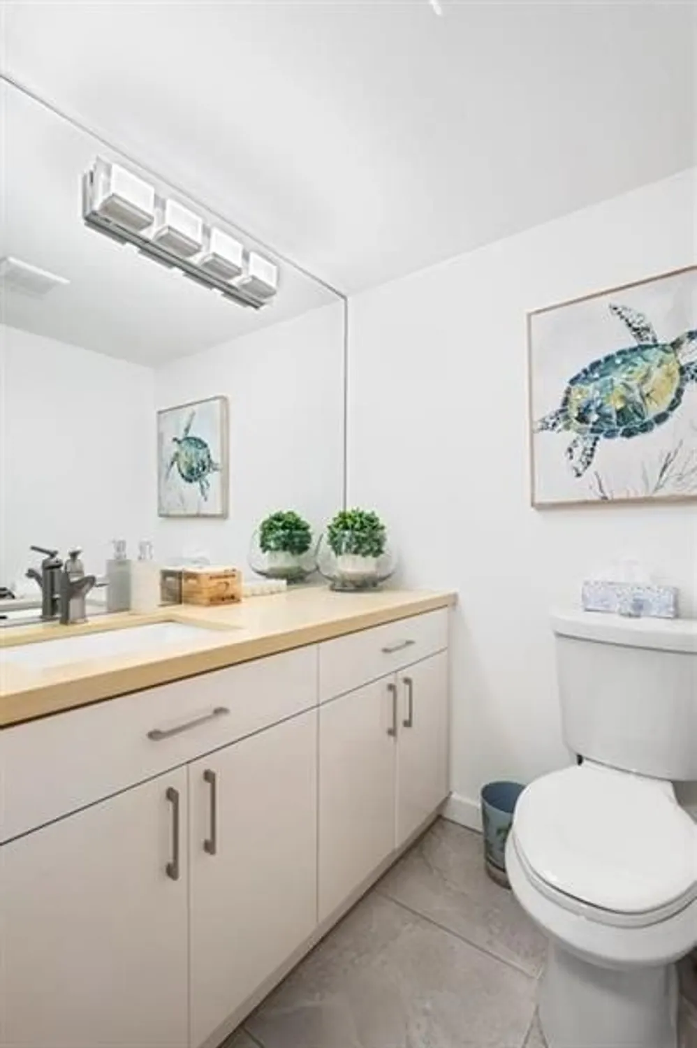 Property Slideshow image 16 of 32 | 4750 nw 22nd ct apt 208, Lauderhill, FL, 33313