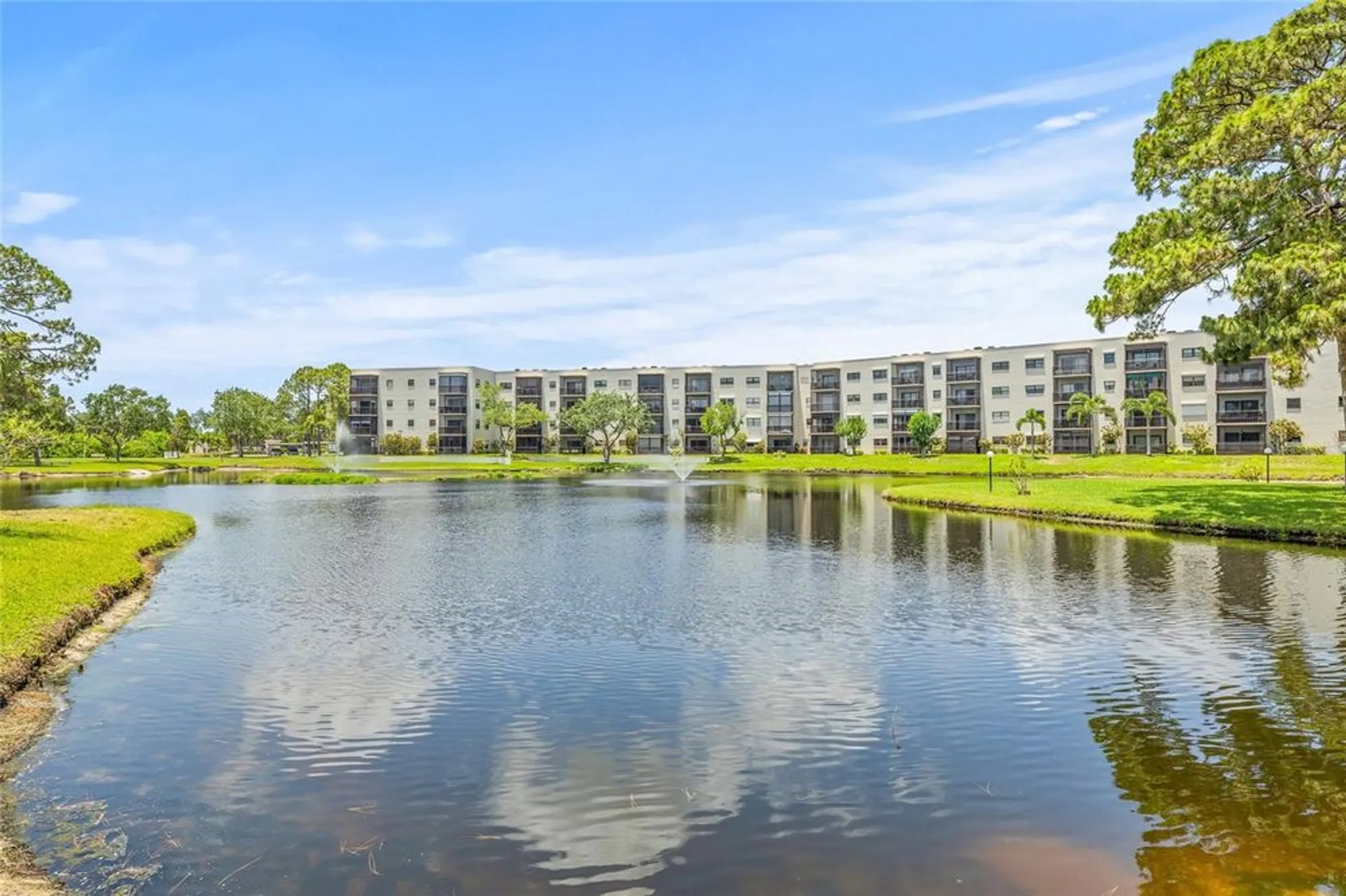 Property Slideshow image 2 of 37 | 6188 80th st n unit 101, Saint Petersburg, FL, 33709