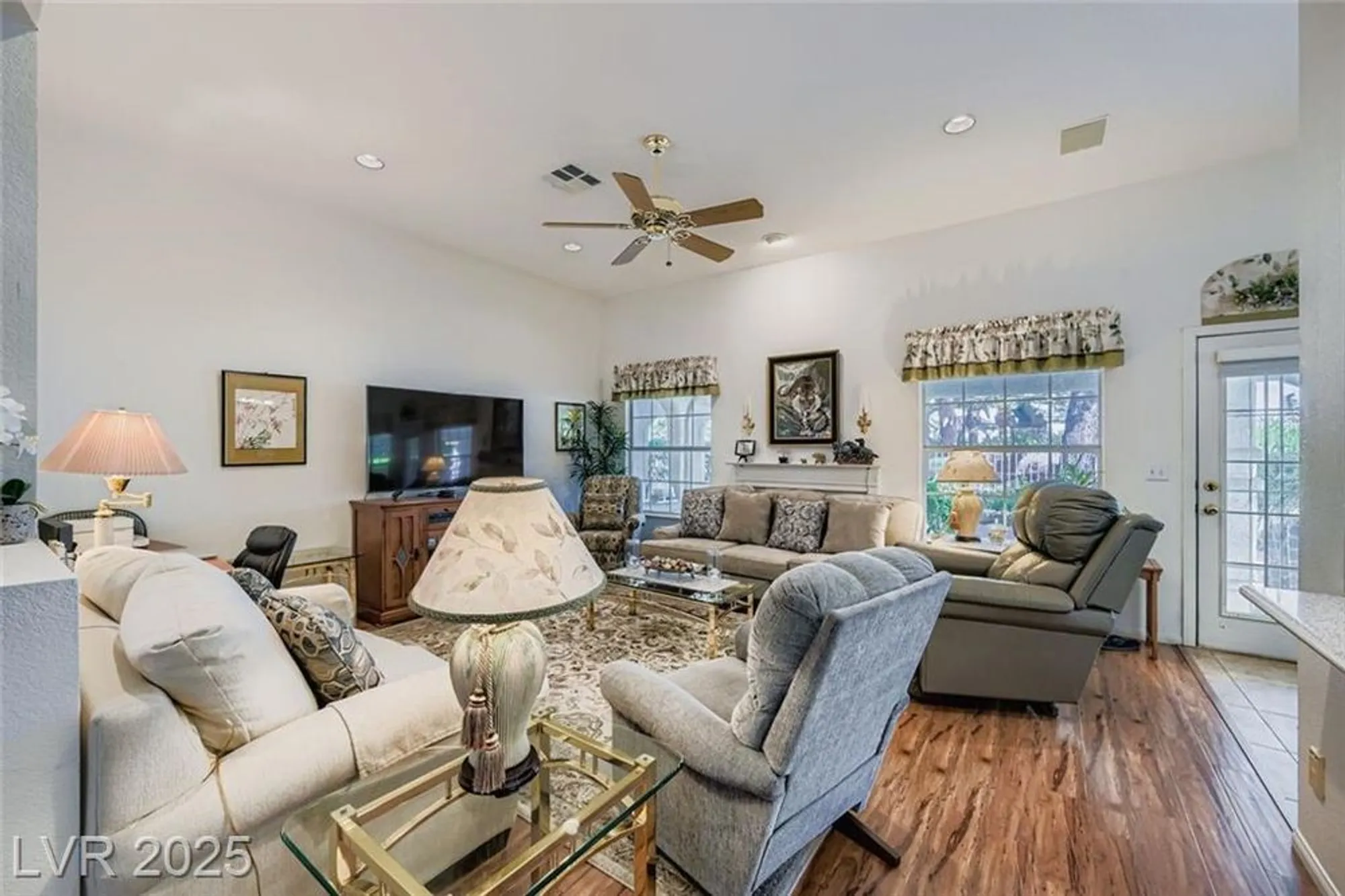 Property Slideshow image 7 of 49 | 5245 roca ln, Las Vegas, NV, 89130