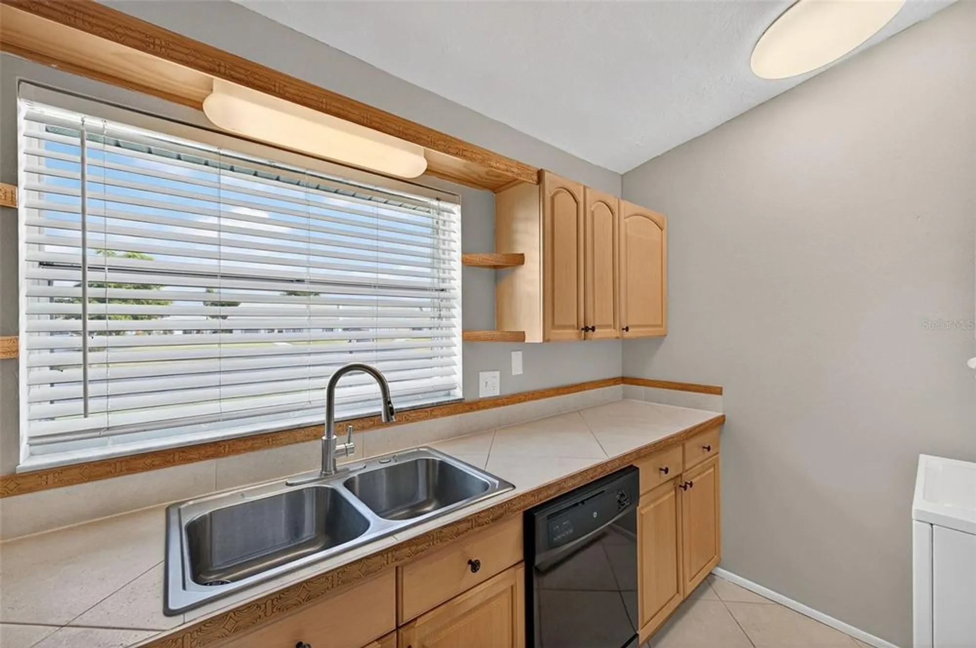 Property Slideshow image 10 of 30 | 3704 39th st w # 23, Bradenton, FL, 34205
