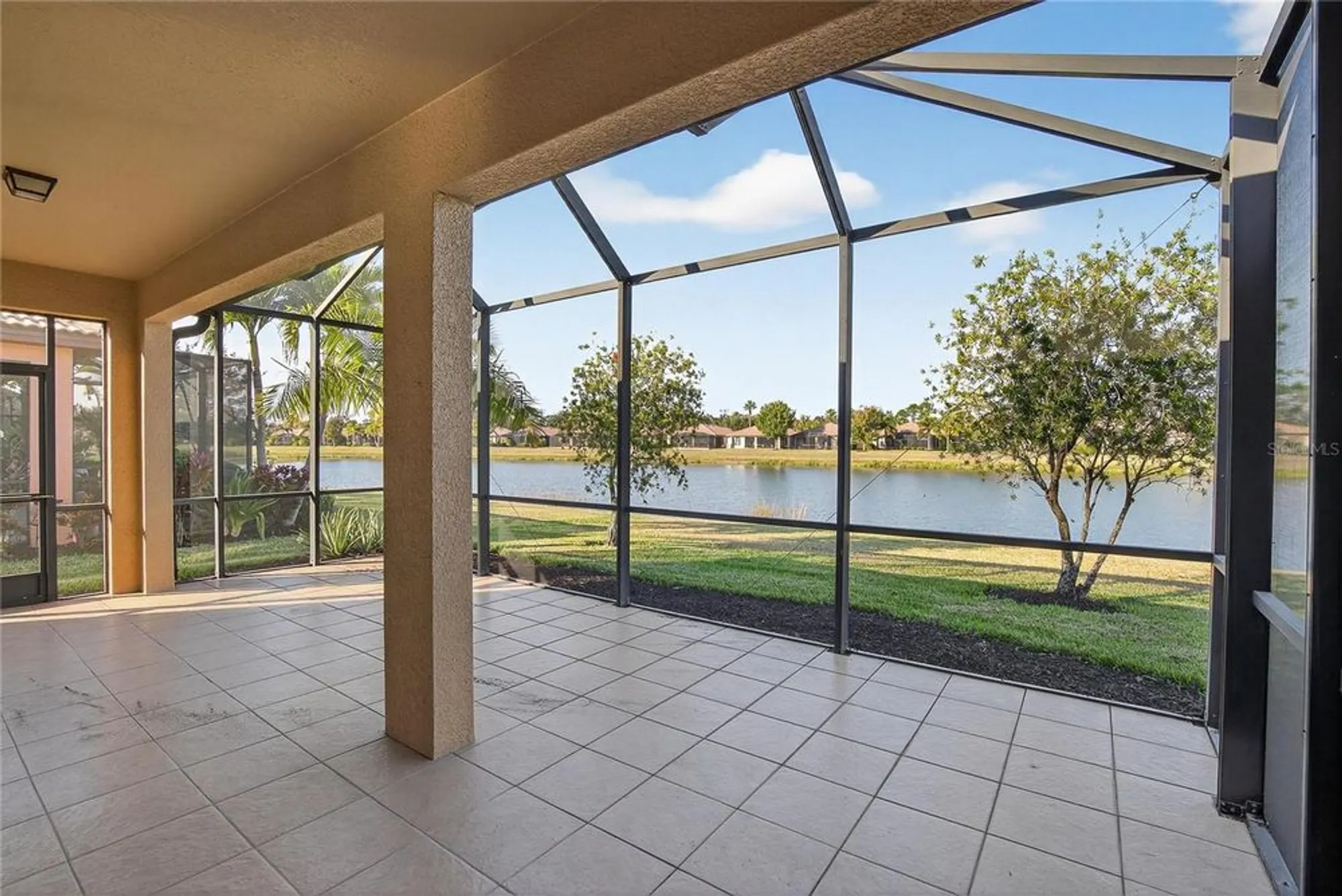 Property Slideshow image 44 of 76 | 331 cedar falls dr, Apollo Beach, FL, 33572