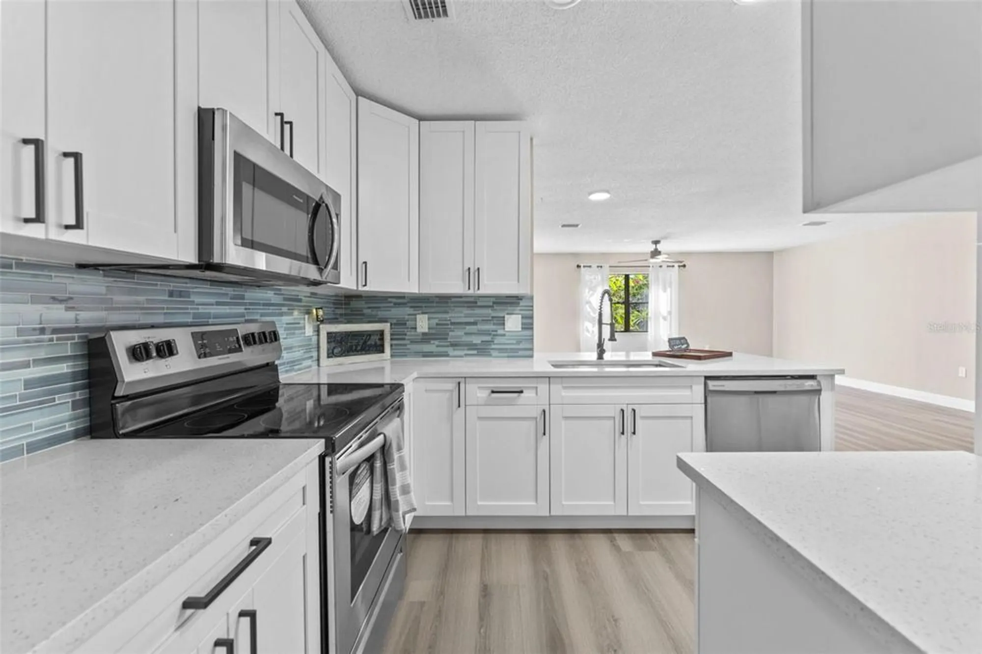 Property Slideshow image 12 of 31 | 636 fort duquesna dr, Sun City Center, FL, 33573