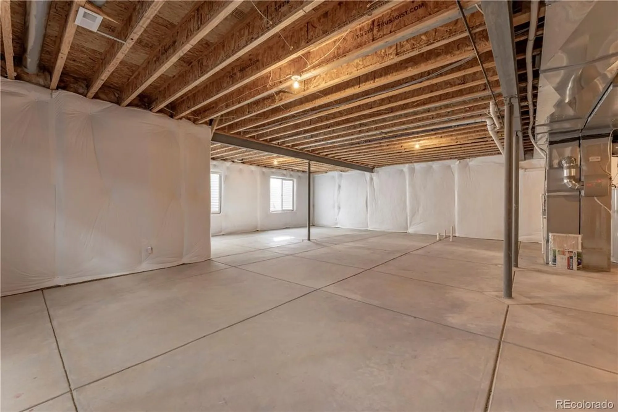 Property Slideshow image 28 of 40 | 2490 lassen ln, Castle Rock, CO, 80109