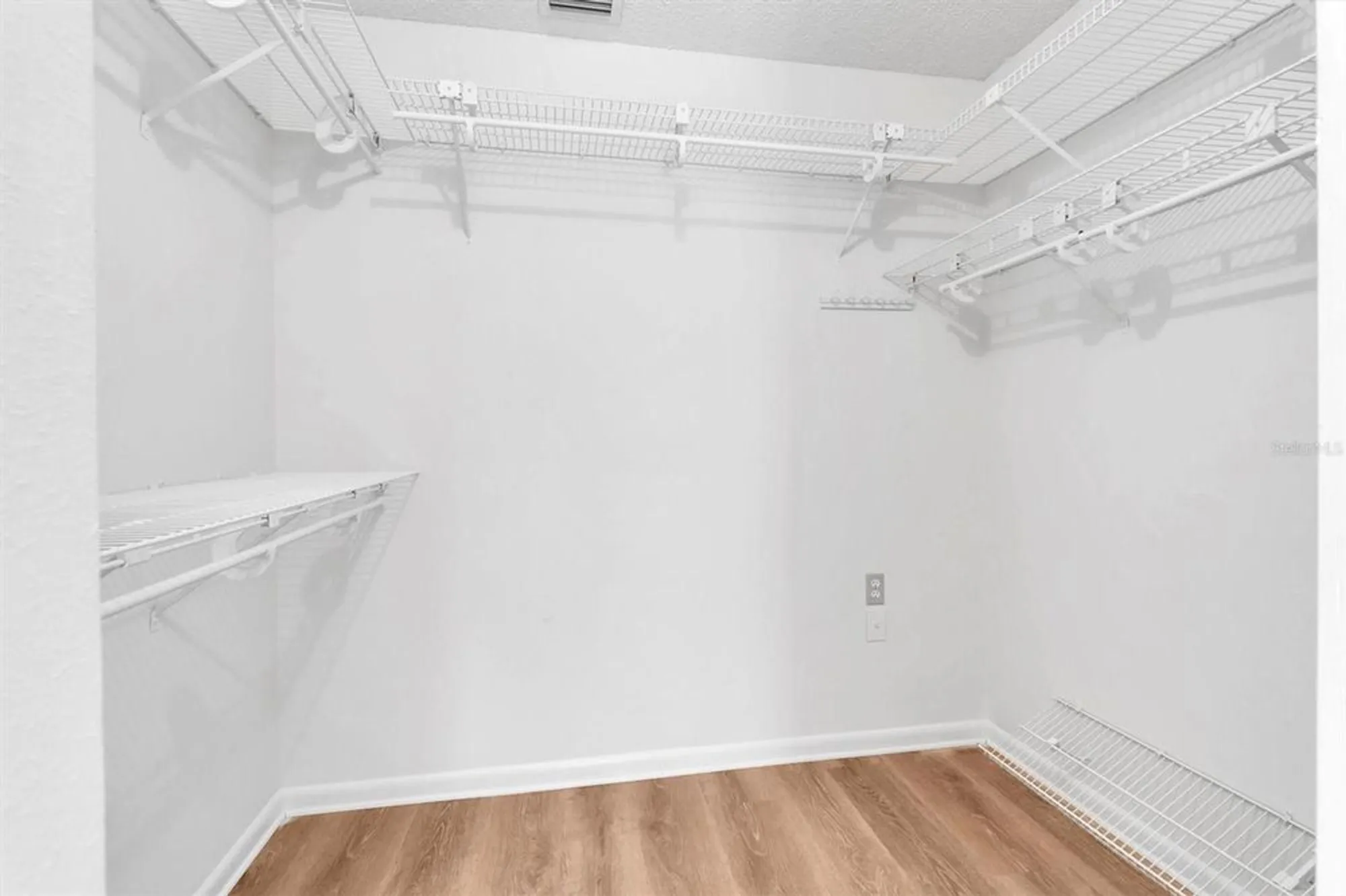 Property Slideshow image 16 of 25 | 11736 white ash dr, New Port Richey, FL, 34654