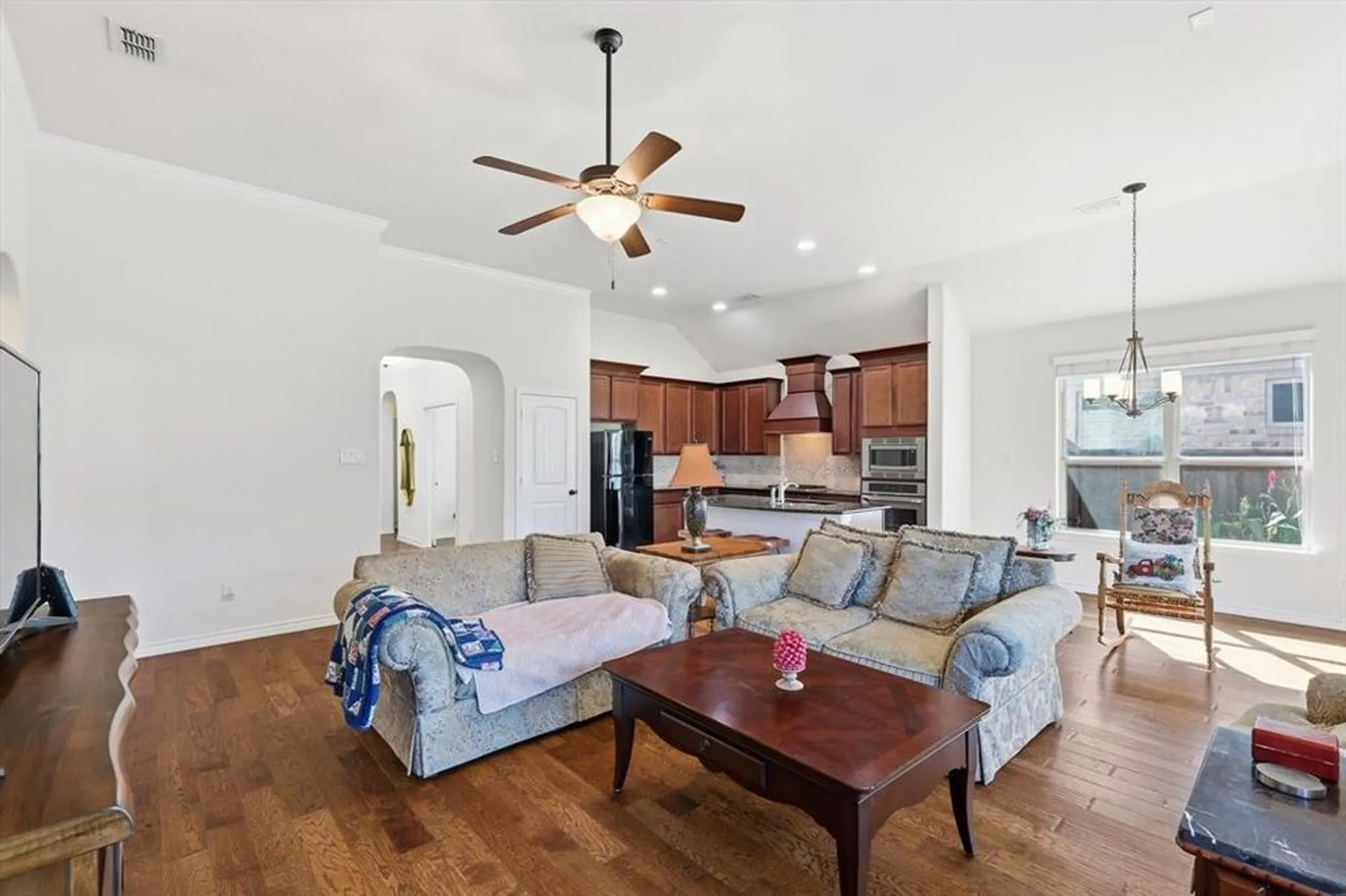 Property Slideshow image 8 of 31 | 600 caudle ln, Savannah, TX, 76227