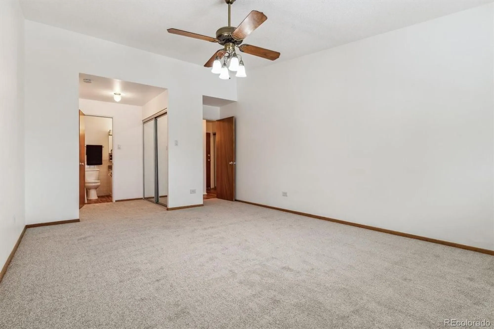 Property Slideshow image 15 of 50 | 610 s alton way apt 8d, Denver, CO, 80247
