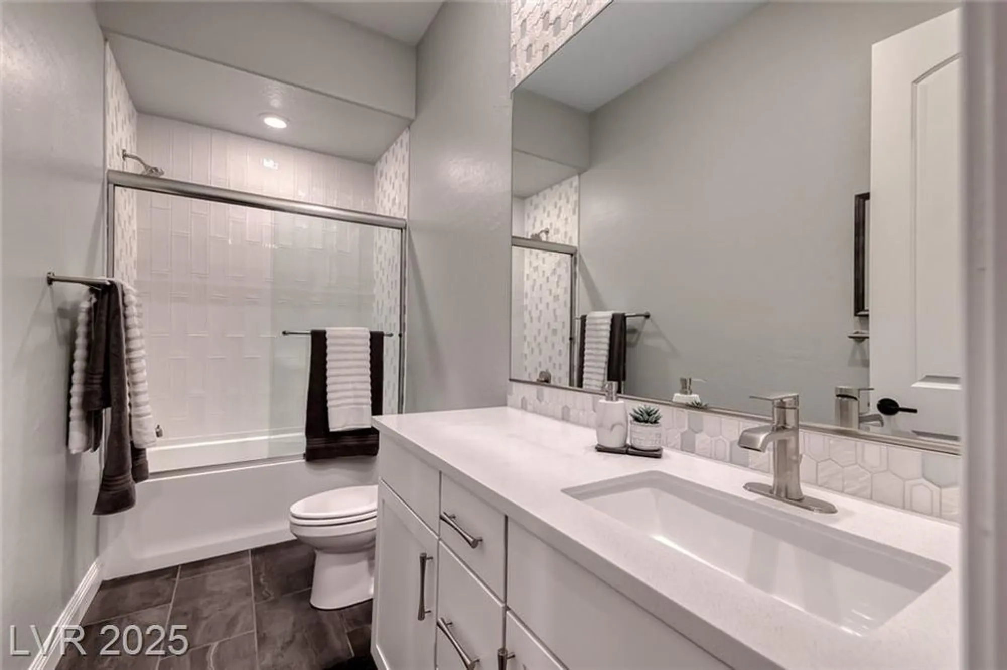 Property Slideshow image 39 of 72 | 125 mirage view dr, Henderson, NV, 89011