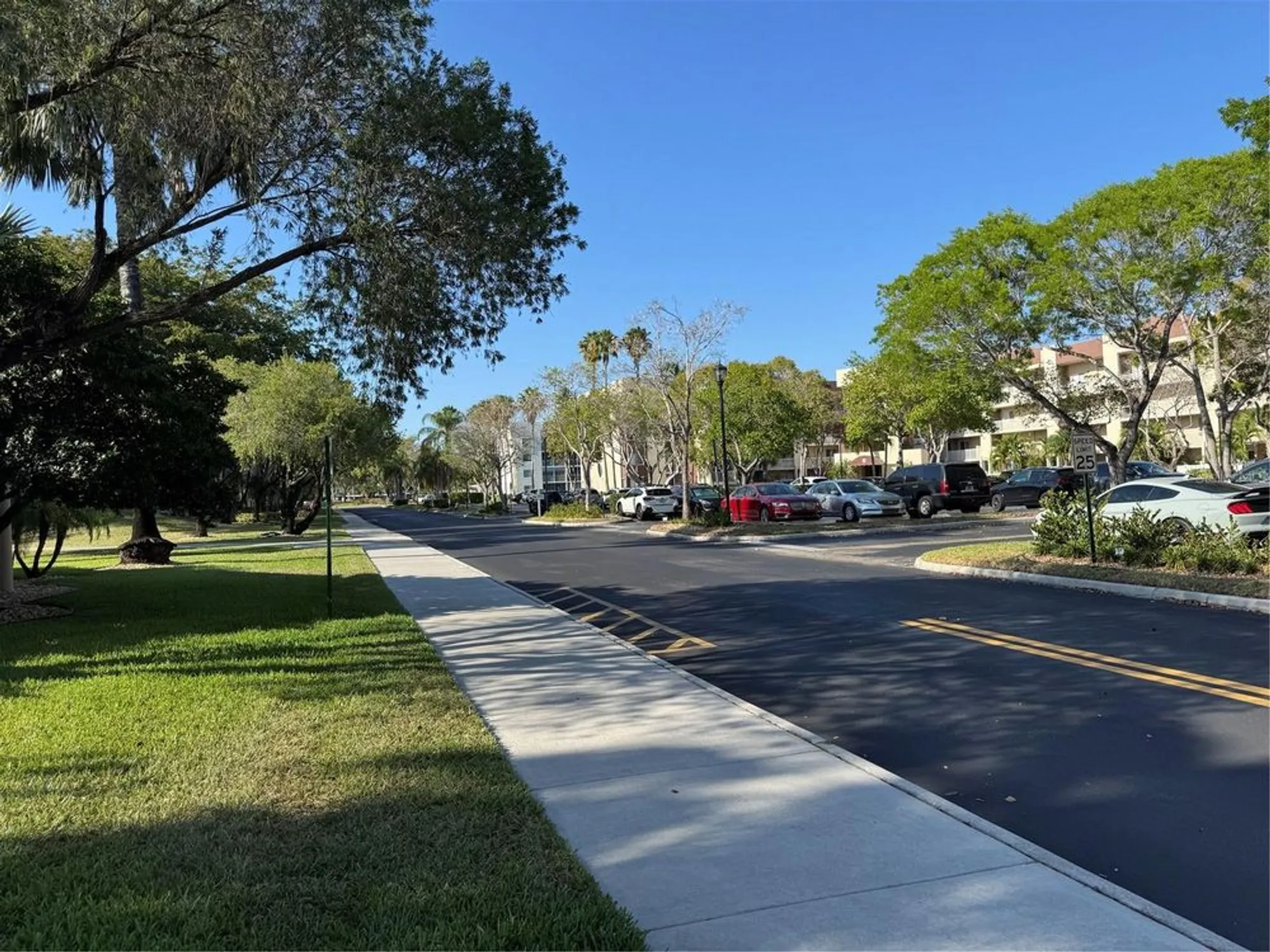 Property Slideshow image 9 of 41 | 7557 trent dr 213, Tamarac, FL, 33321