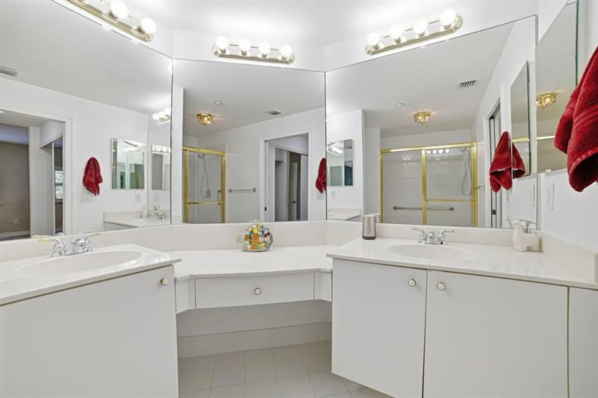 Property Slideshow image 22 of 44 | 7739 southampton ter 411, Tamarac, FL, 33321