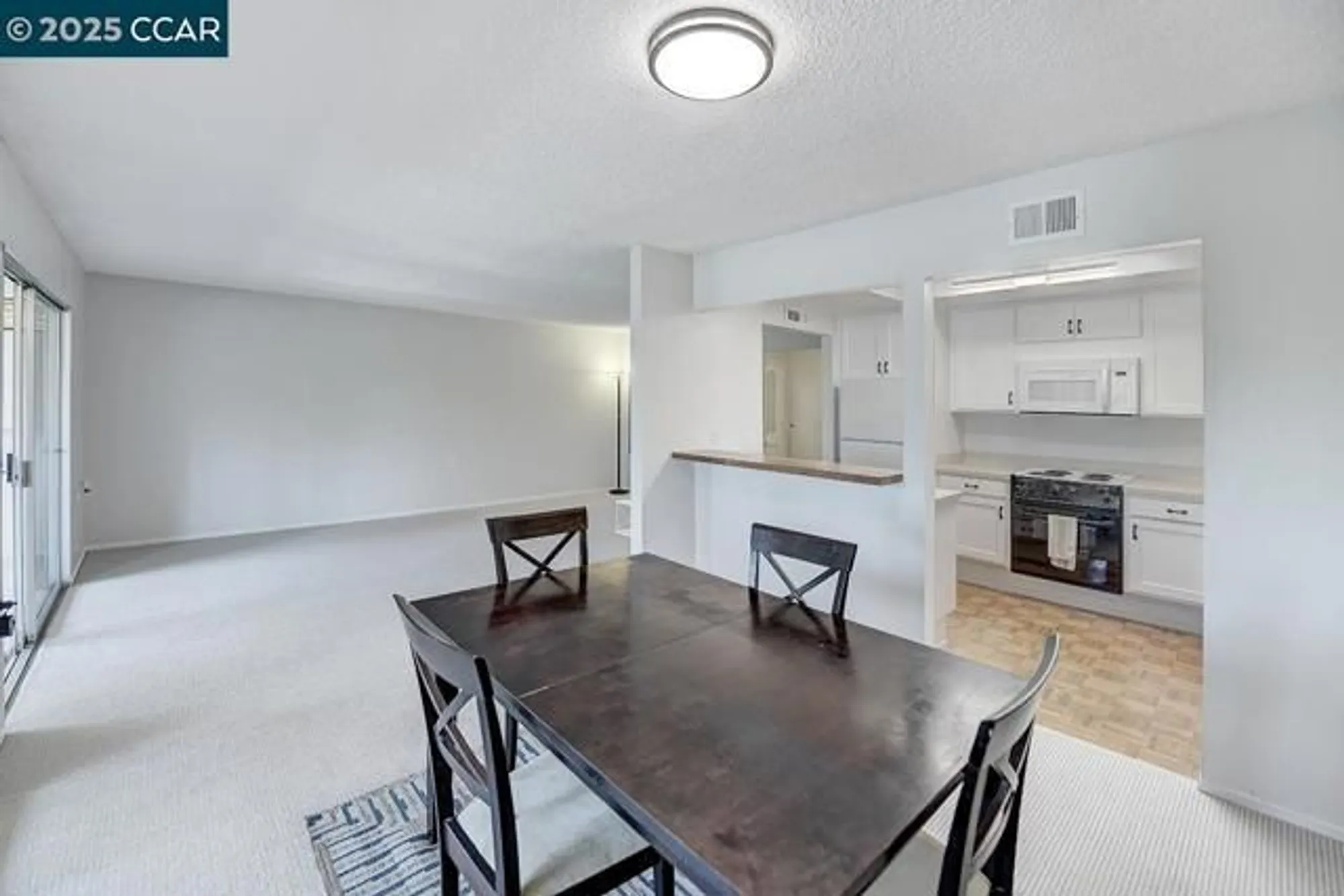 Property Slideshow image 7 of 43 | 1427 rockledge ln apt 5, Walnut Creek, CA, 94595