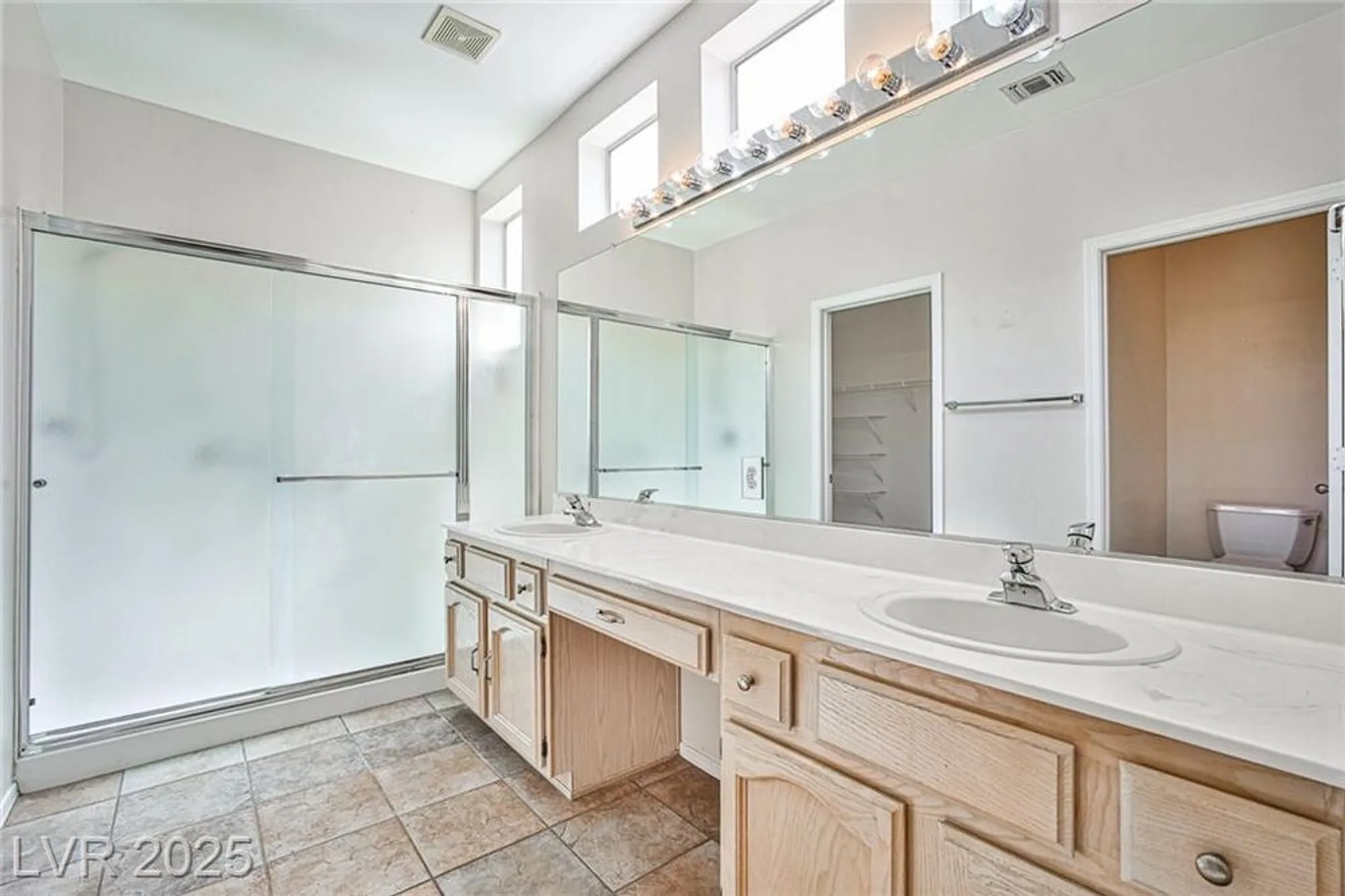 Property Slideshow image 12 of 18 | 433 piute valley ct, Henderson, NV, 89012