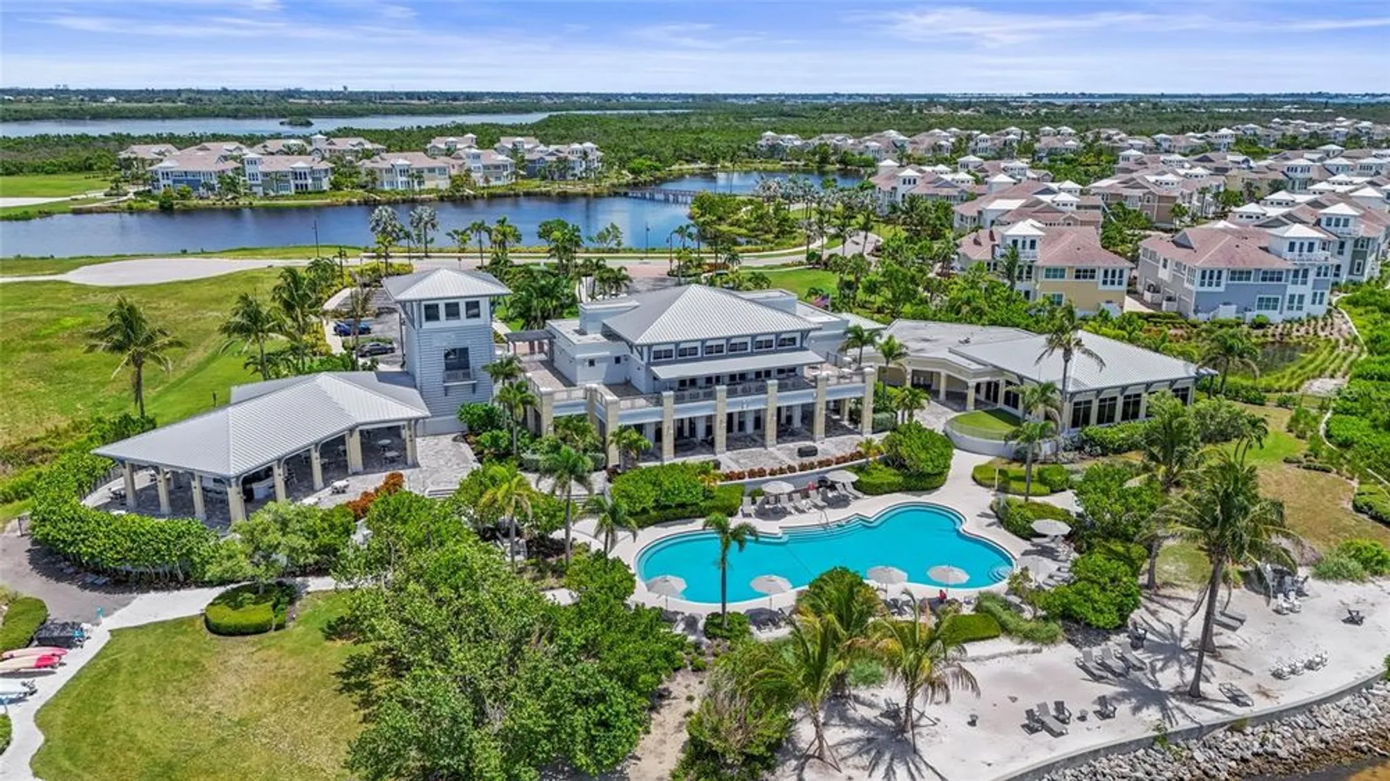 Property Slideshow image 12 of 76 | 303 compass point dr 101, Bradenton, FL, 34209