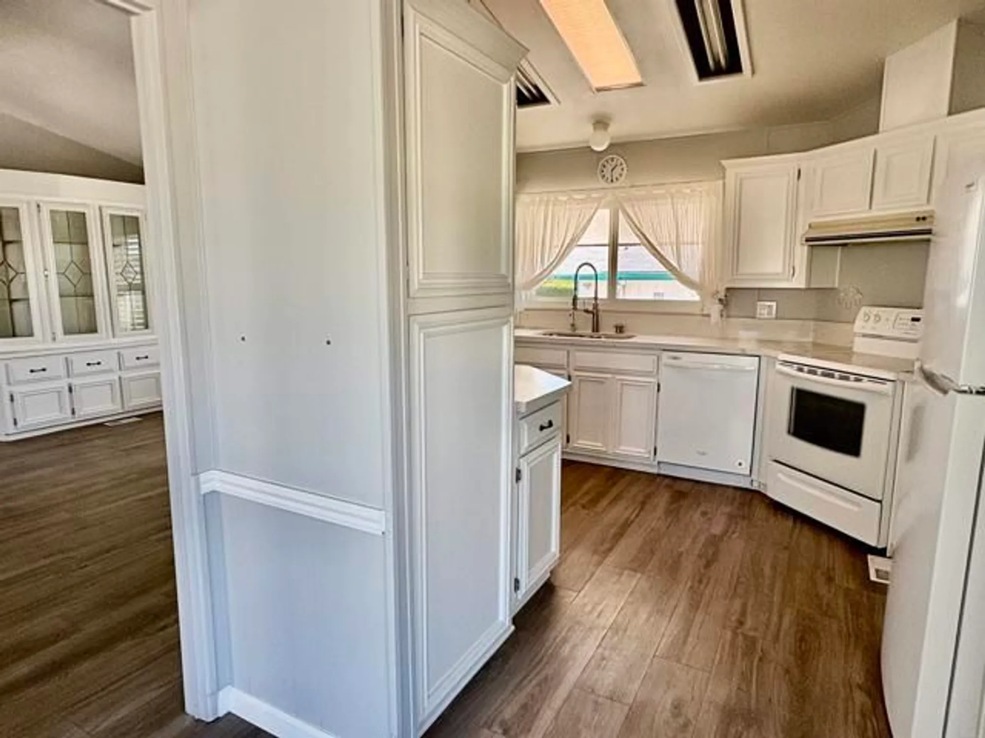 Property Slideshow image 11 of 32 | 629 via santa cruz, Vista, CA, 92081