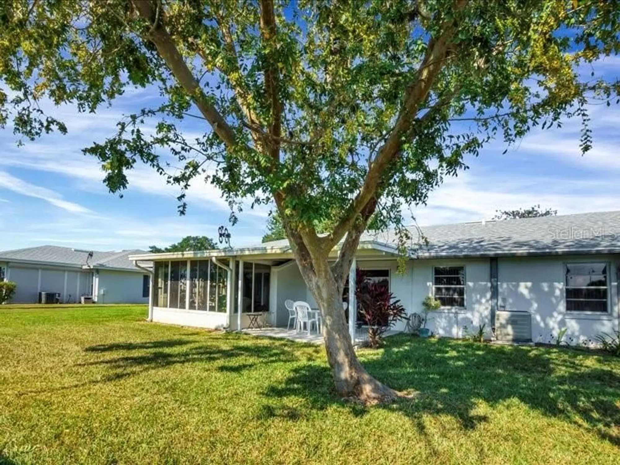 Property Slideshow image 25 of 36 | 1585 oakview cir, Winter Haven, FL, 33880