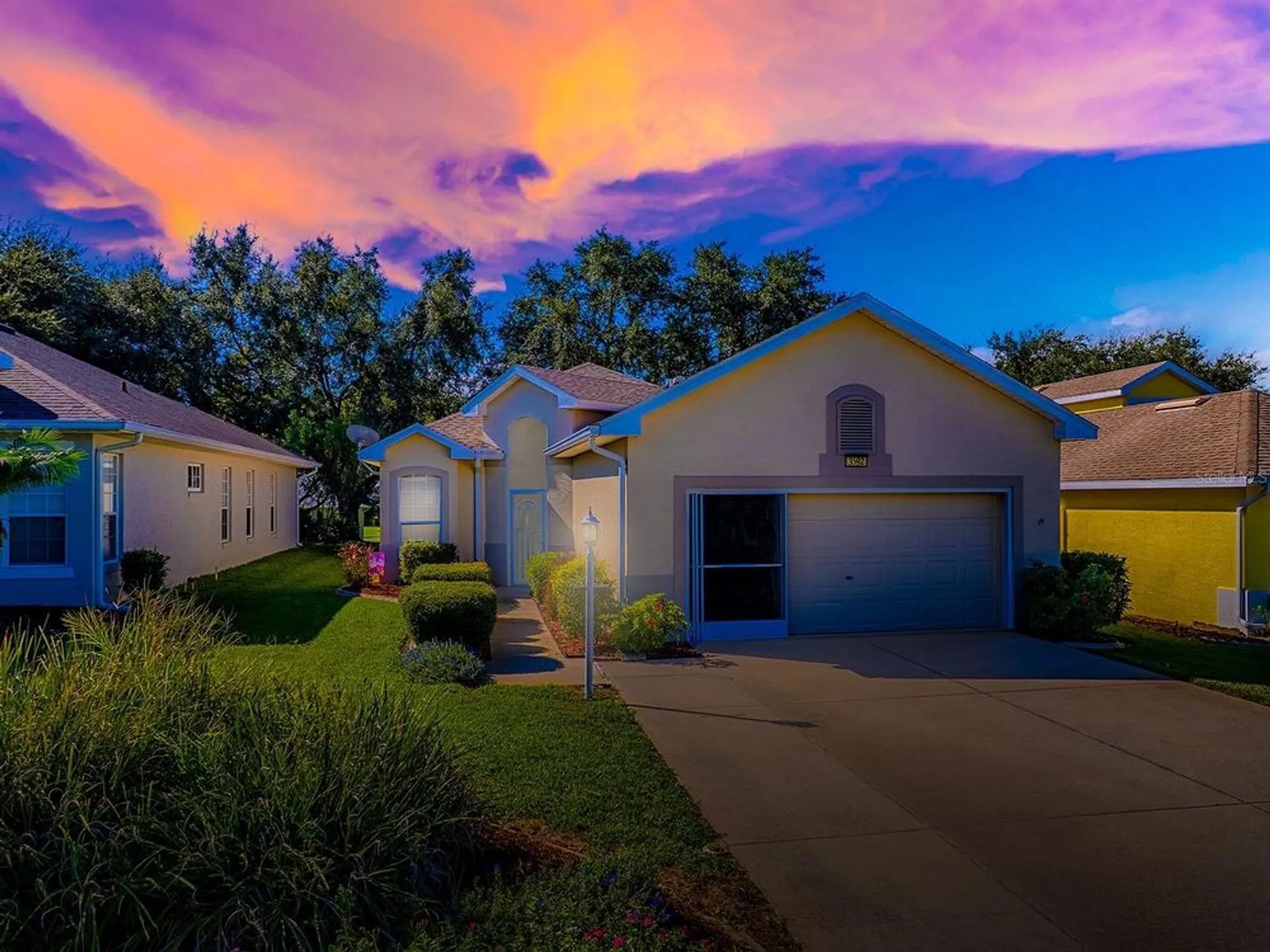 Property Slideshow image 4 of 41 | 3592 tropical seas loop, Tavares, FL, 32778