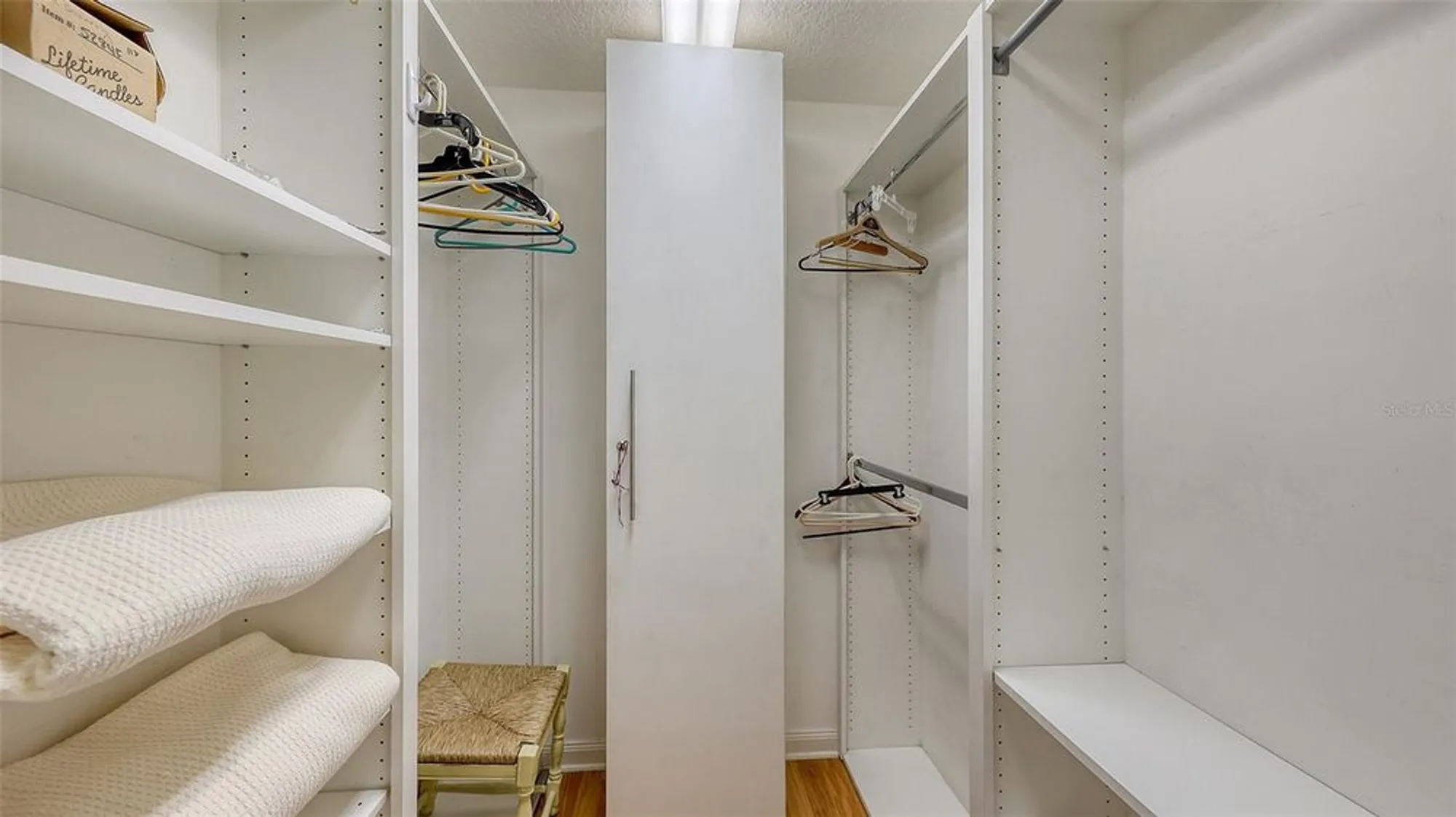 Property Slideshow image 31 of 93 | 7575 quinto dr, Sarasota, FL, 34238