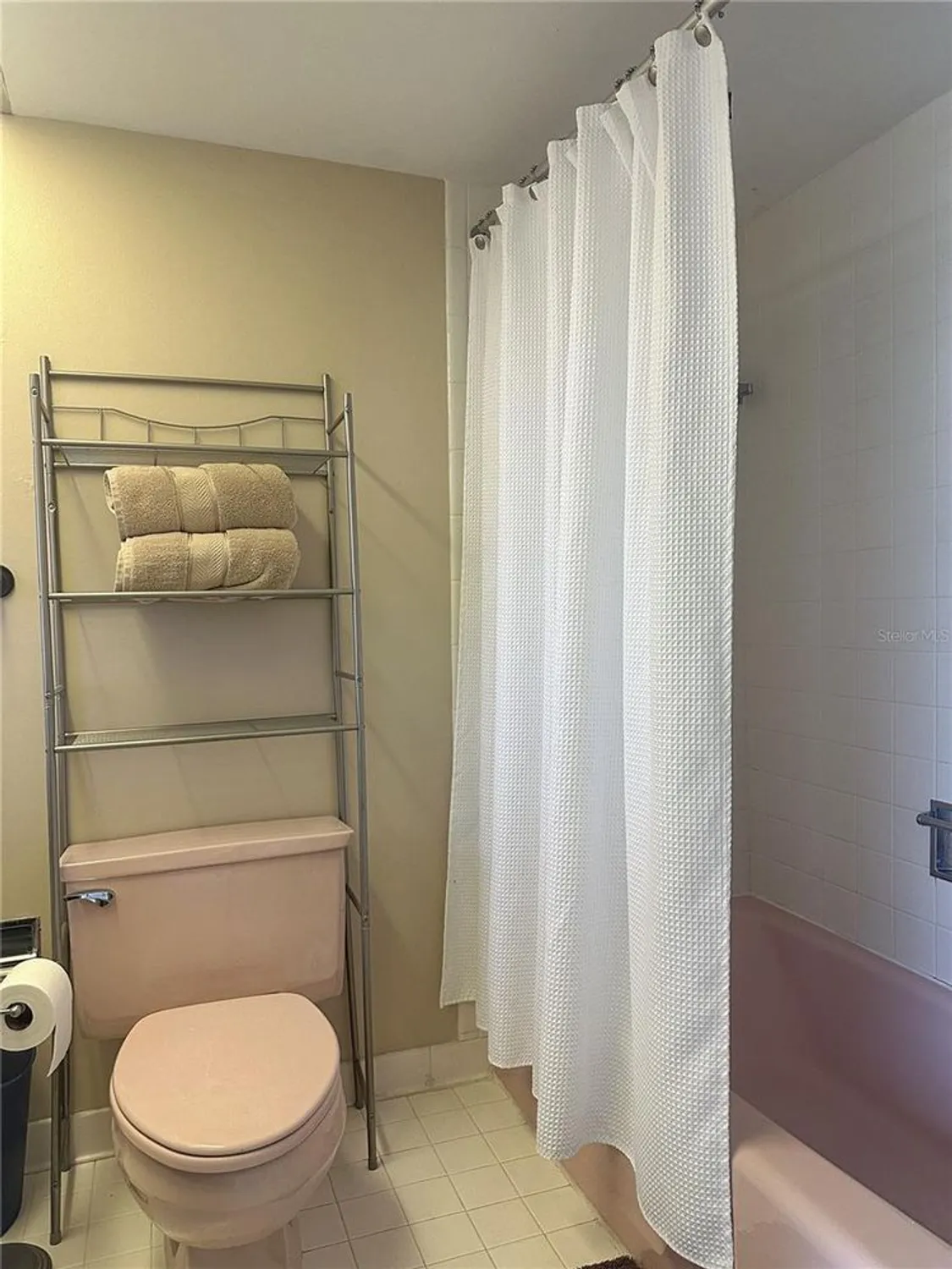 Property Slideshow image 19 of 32 | 4725 cove cir apt 309, Saint Petersburg, FL, 33708