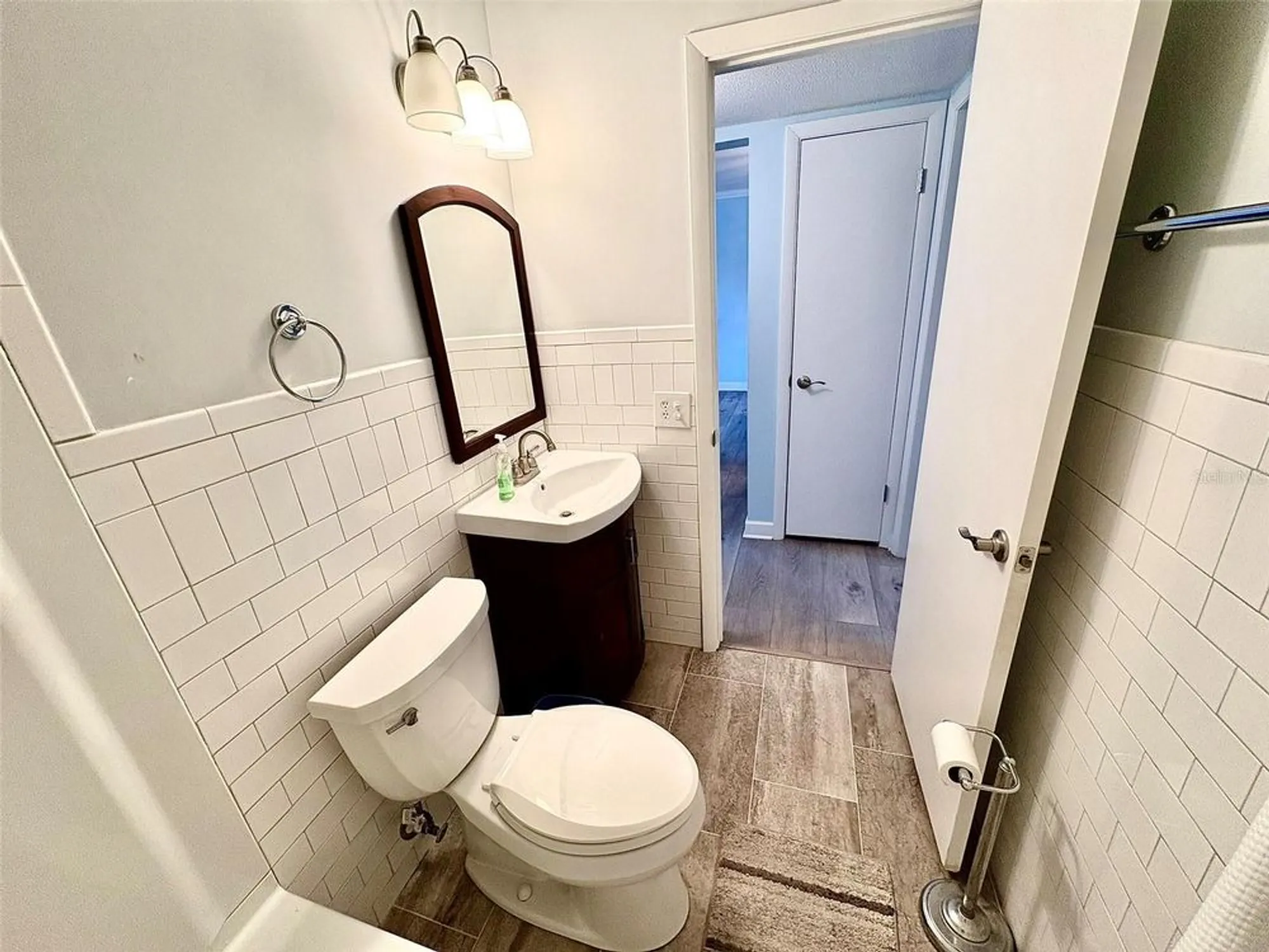 Property Slideshow image 34 of 55 | 2463 brazilia dr 53, Clearwater, FL, 33763