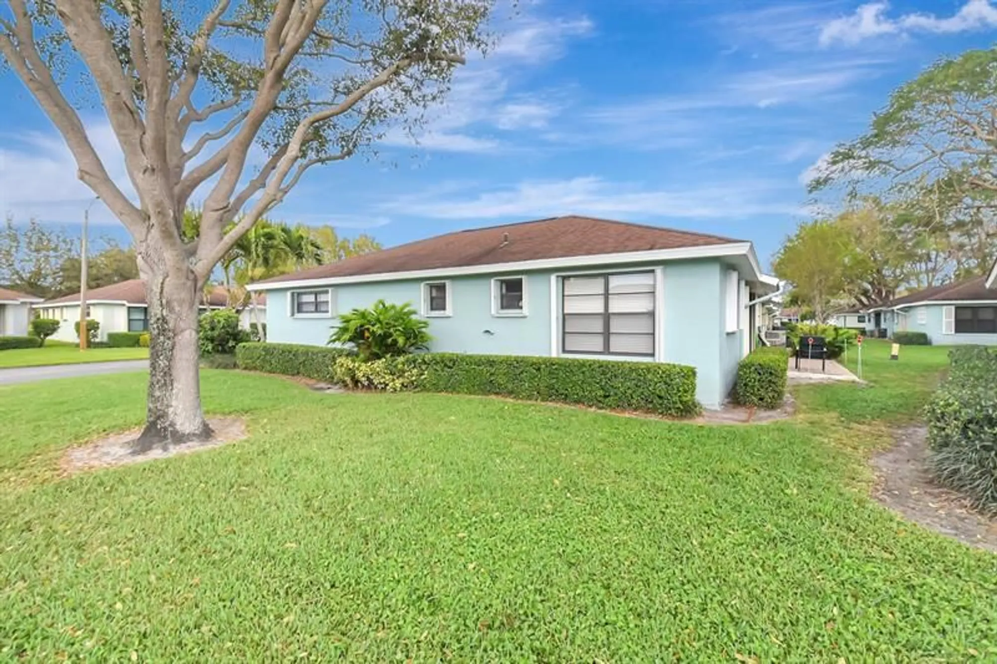 Property Slideshow image 47 of 66 | 9800 pecan tree dr b, Boynton Beach, FL, 33436