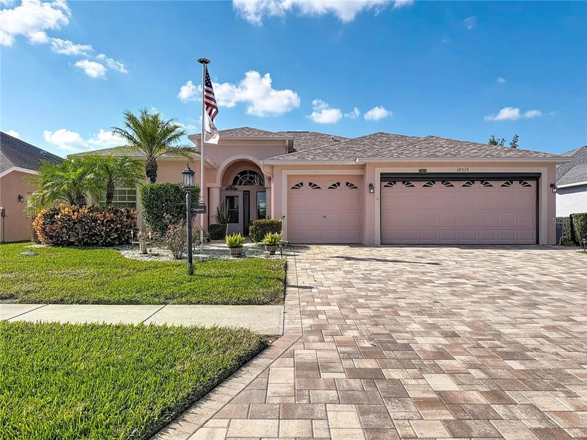 Property Slideshow image 3 of 93 | 18535 gentle breeze ct, Hudson, FL, 34667