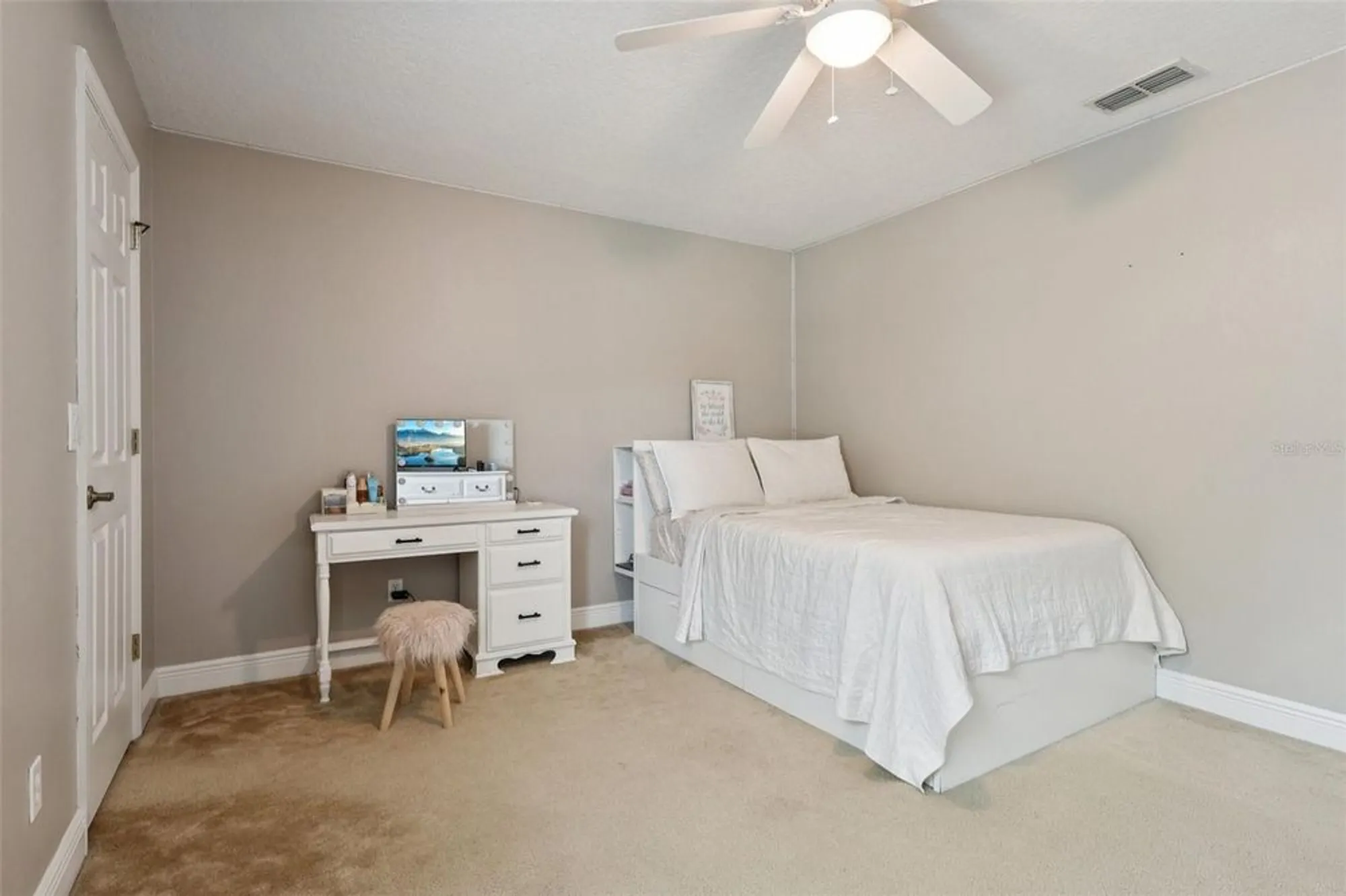Property Slideshow image 26 of 68 | 30113 jutland ct, Mount Dora, FL, 32757