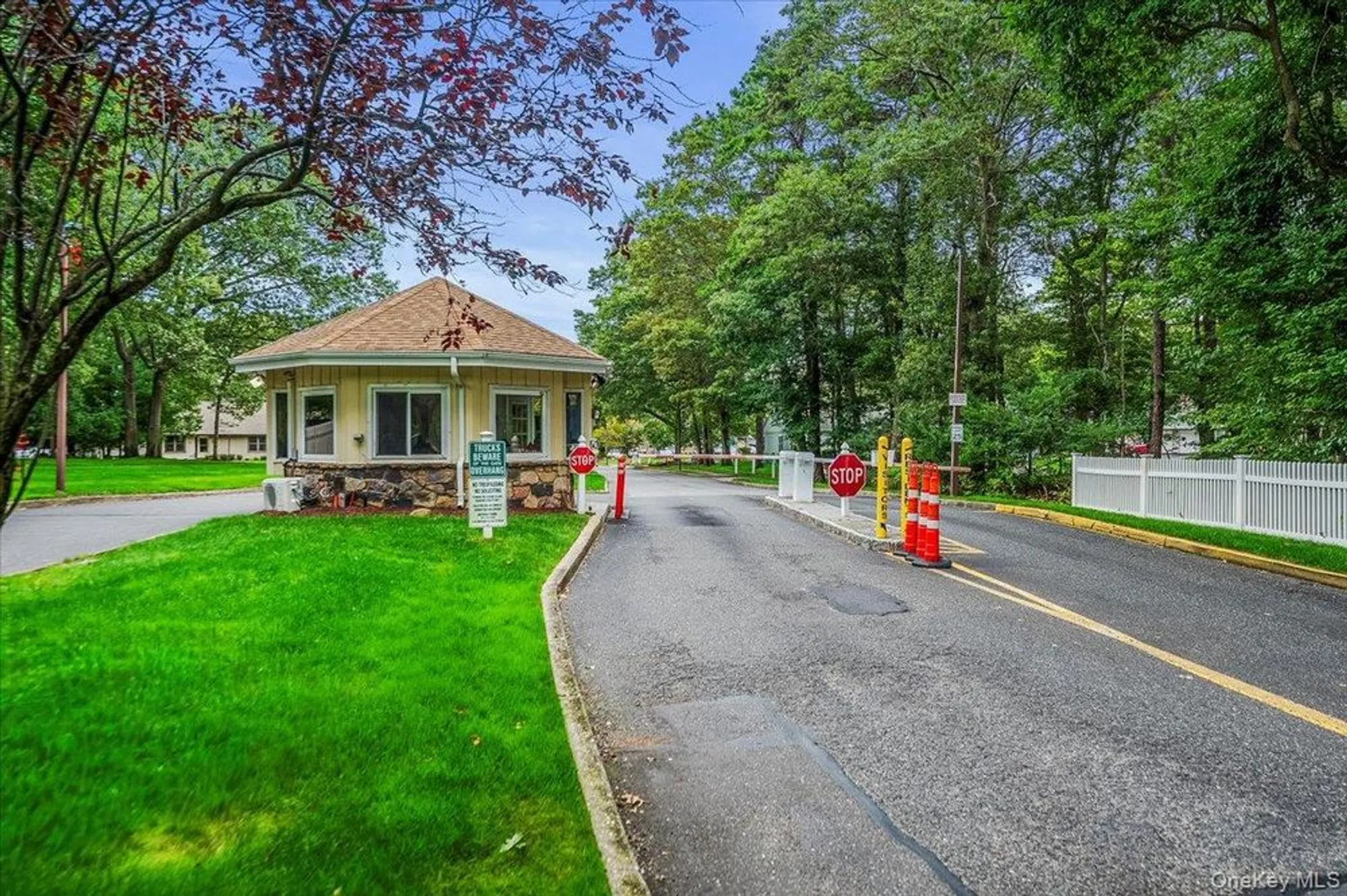 Property Slideshow image 19 of 23 | 48 trent ct b, Ridge, NY, 11961