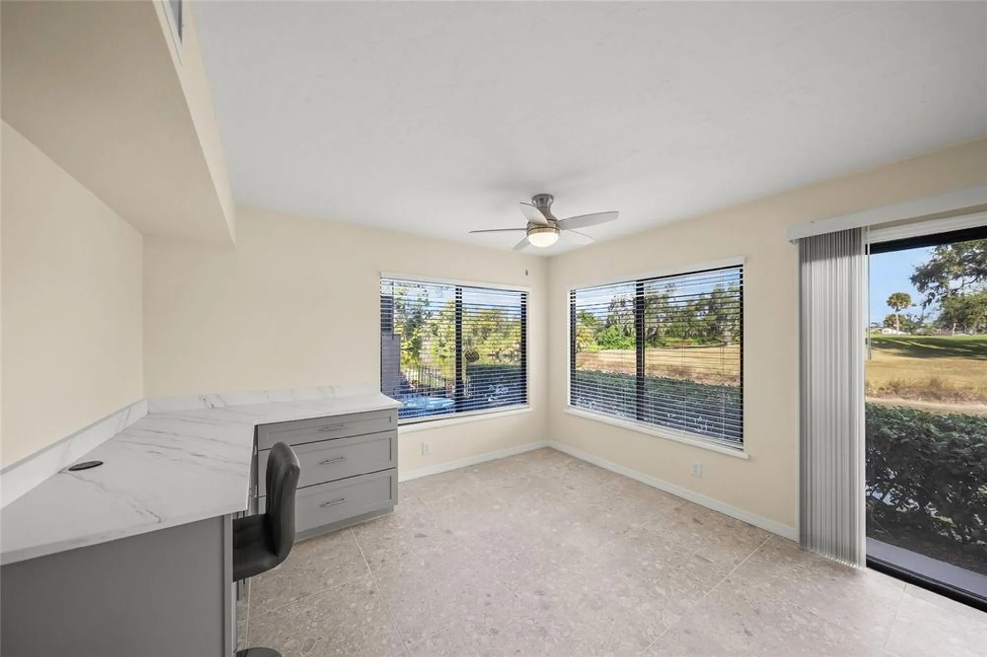 Property Slideshow image 26 of 62 | 4555 forest wood trl 23, Sarasota, FL, 34241