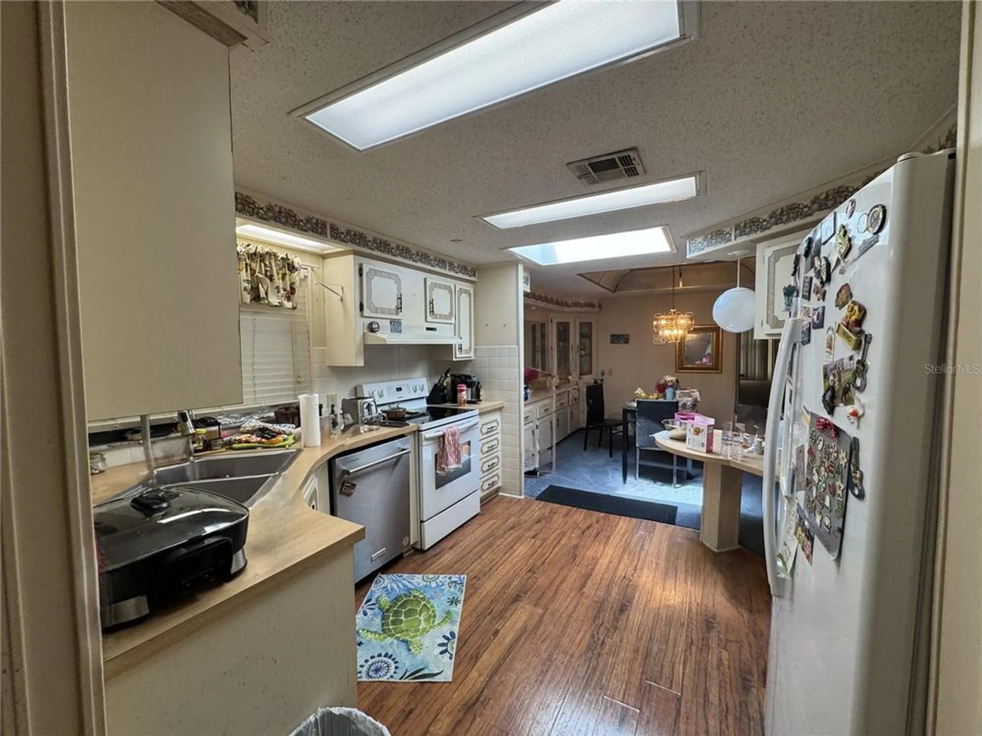 Property Slideshow image 8 of 42 | 4805 colonnades cir, Lakeland, FL, 33811