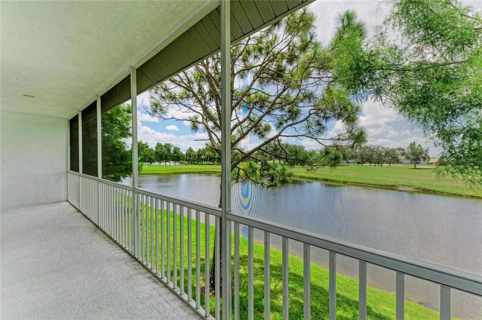 Property Slideshow image 5 of 51 | 6618 pineview ter # 6618, Bradenton, FL, 34203