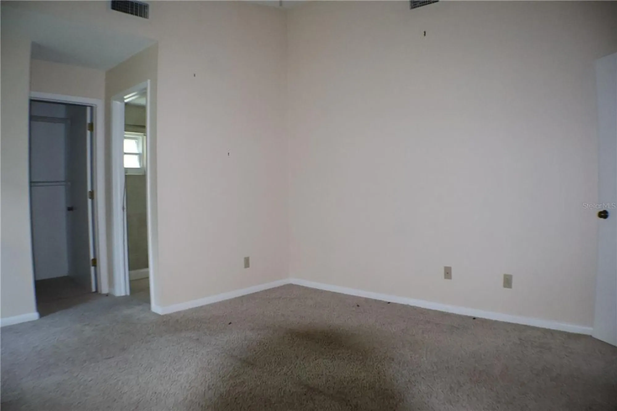 Property Slideshow image 19 of 37 | 11806 white ash dr, New Port Richey, FL, 34654