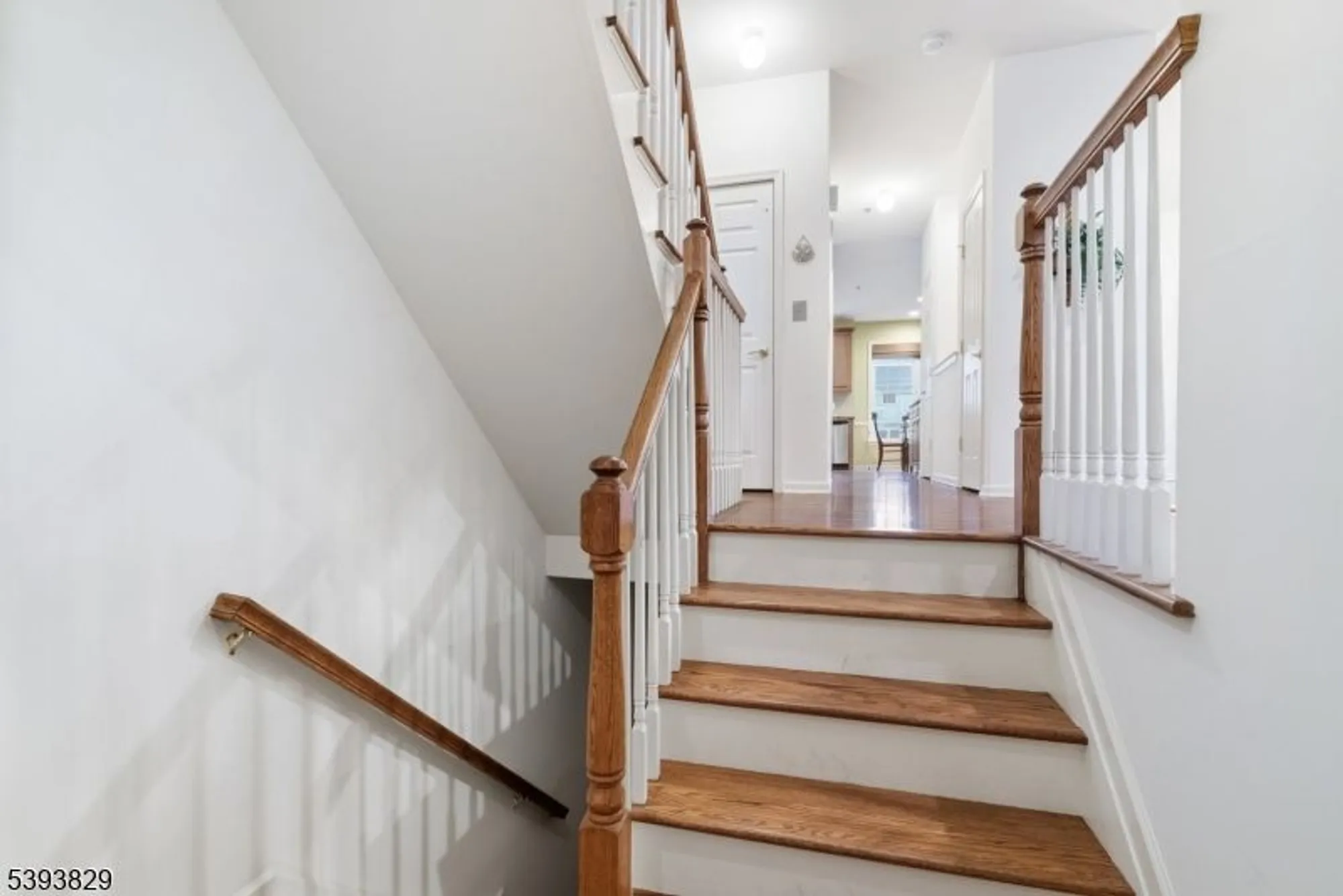 Property Slideshow image 11 of 40 | 613 maple ct, Garwood, NJ, 07027
