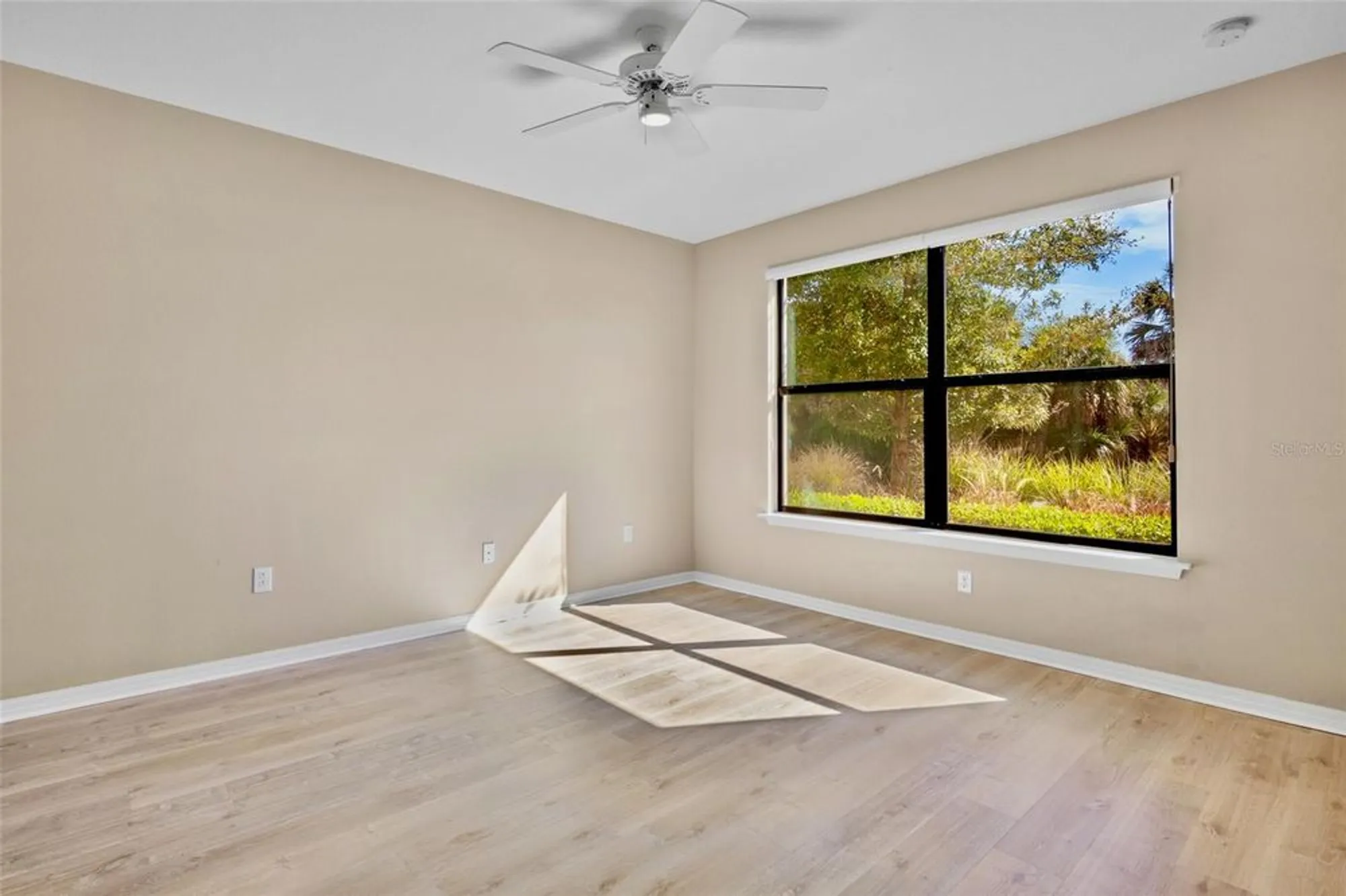 Property Slideshow image 17 of 49 | 5425 cicerone st 103, Sarasota, FL, 34238