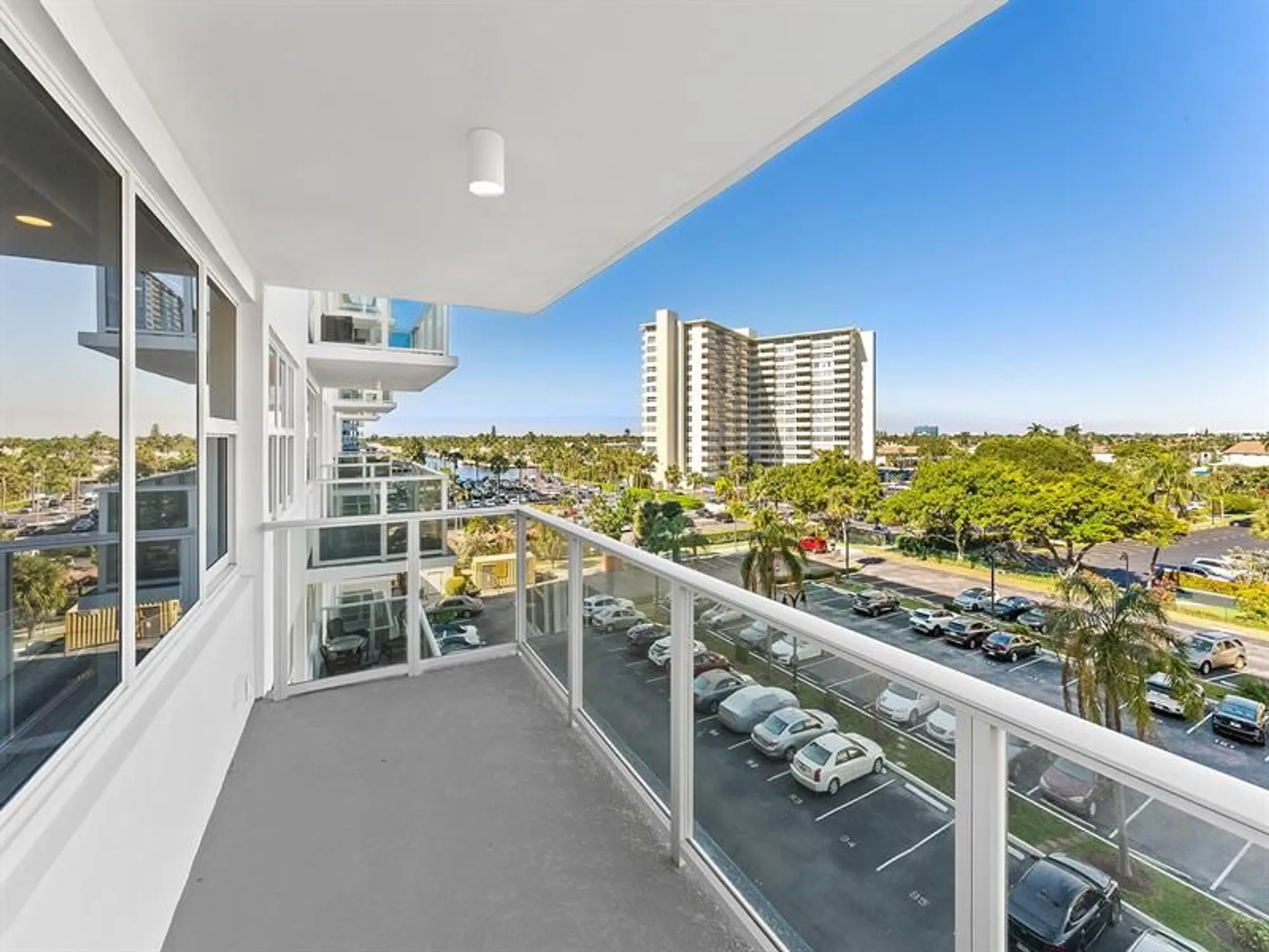 Property Slideshow image 11 of 20 | 3333 ne 34th st 504, Fort Lauderdale, FL, 33308