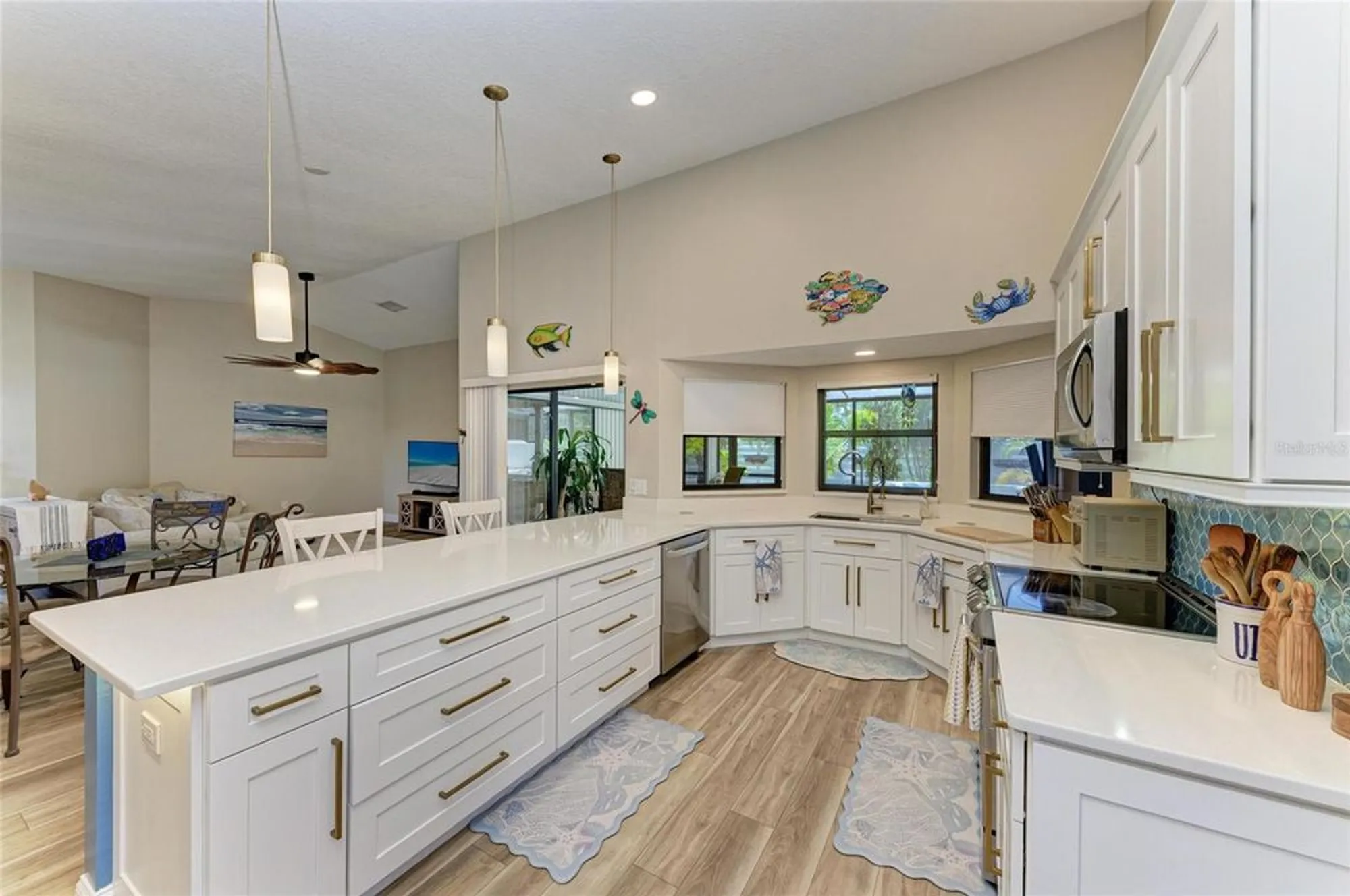 Property Slideshow image 19 of 50 | 7865 pine trace dr, Sarasota, FL, 34243