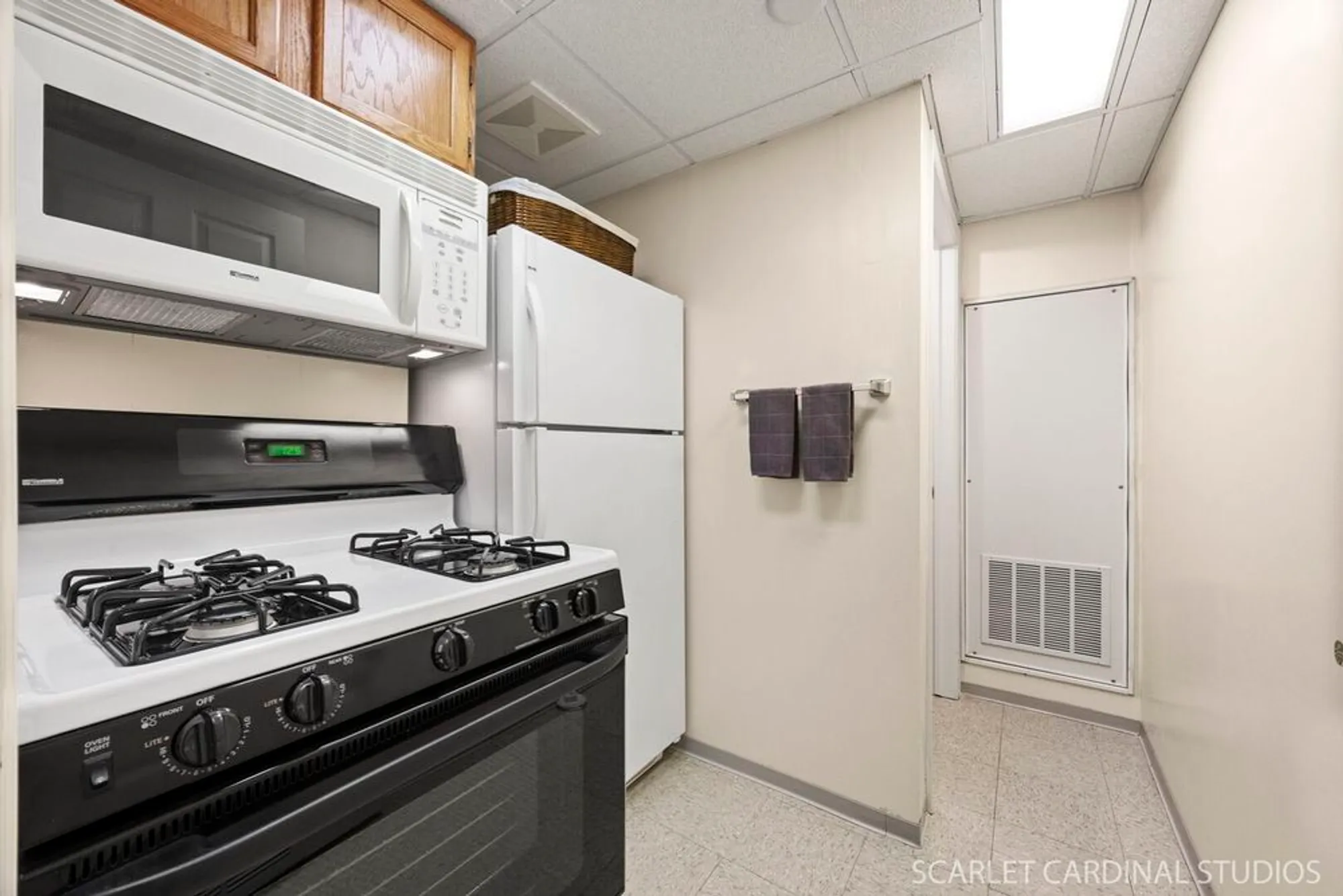 Property Slideshow image 25 of 32 | , Huntley, IL, 60142