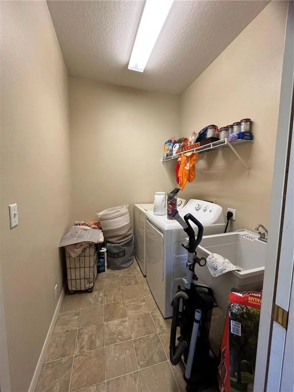 Property Slideshow image 14 of 63 | 3833 whistlewood cir, Lakeland, FL, 33811