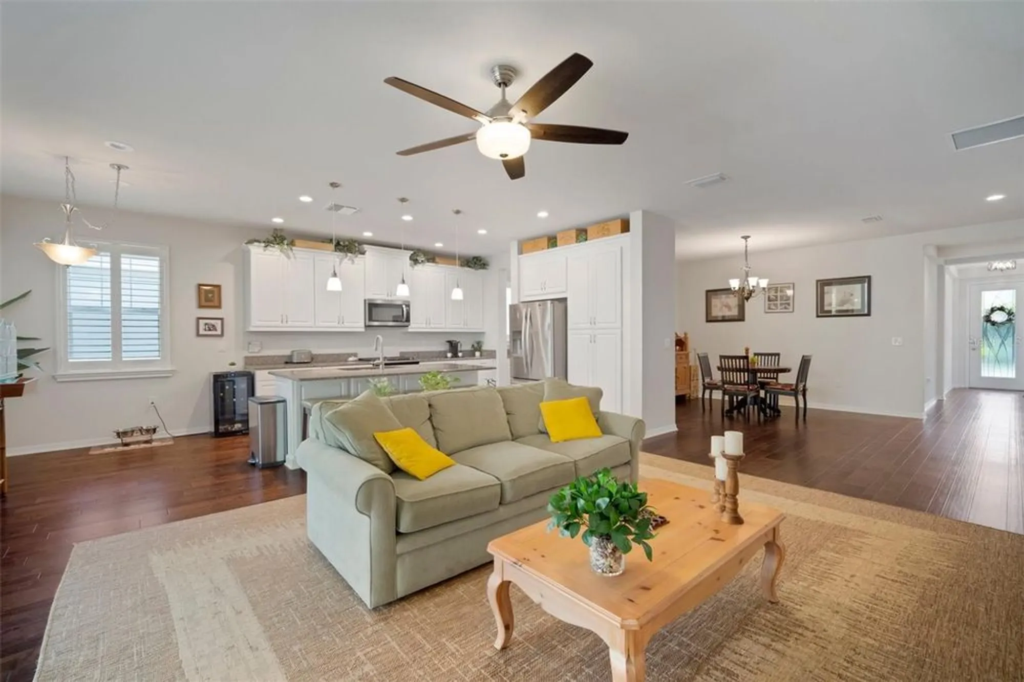 Property Slideshow image 40 of 93 | 5102 coastal scene dr, Apollo Beach, FL, 33572