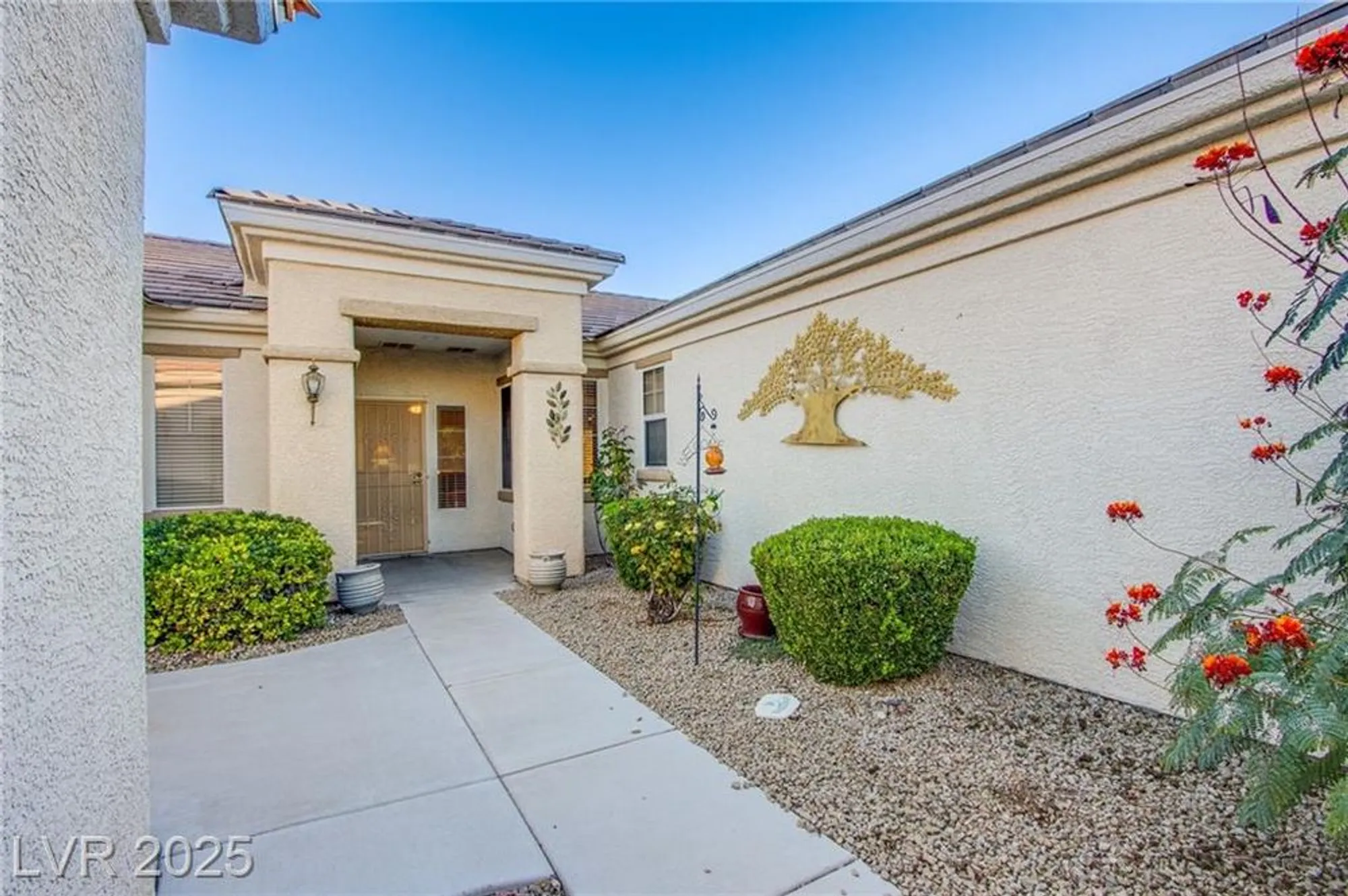 Property Slideshow image 6 of 31 | 2581 evansville ave, Henderson, NV, 89052