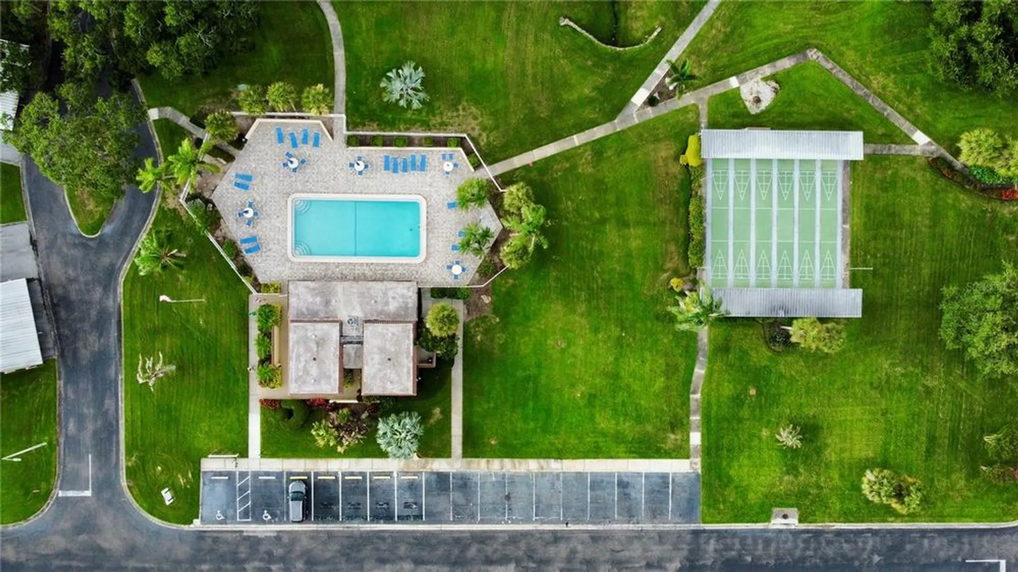 Property Slideshow image 48 of 56 | 1701 pinehurst rd 33e, Dunedin, FL, 34698