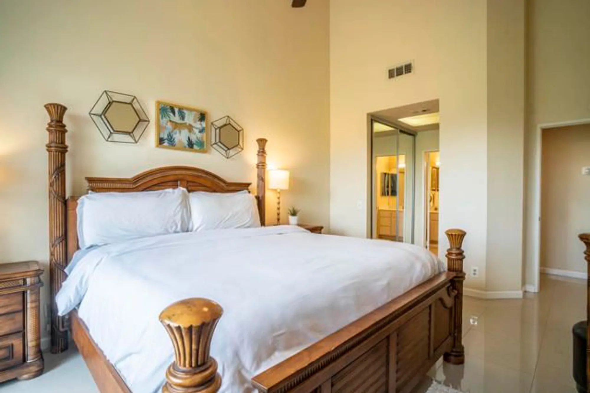 Property Slideshow image 25 of 41 | 55412 riviera, La Quinta, CA, 92253