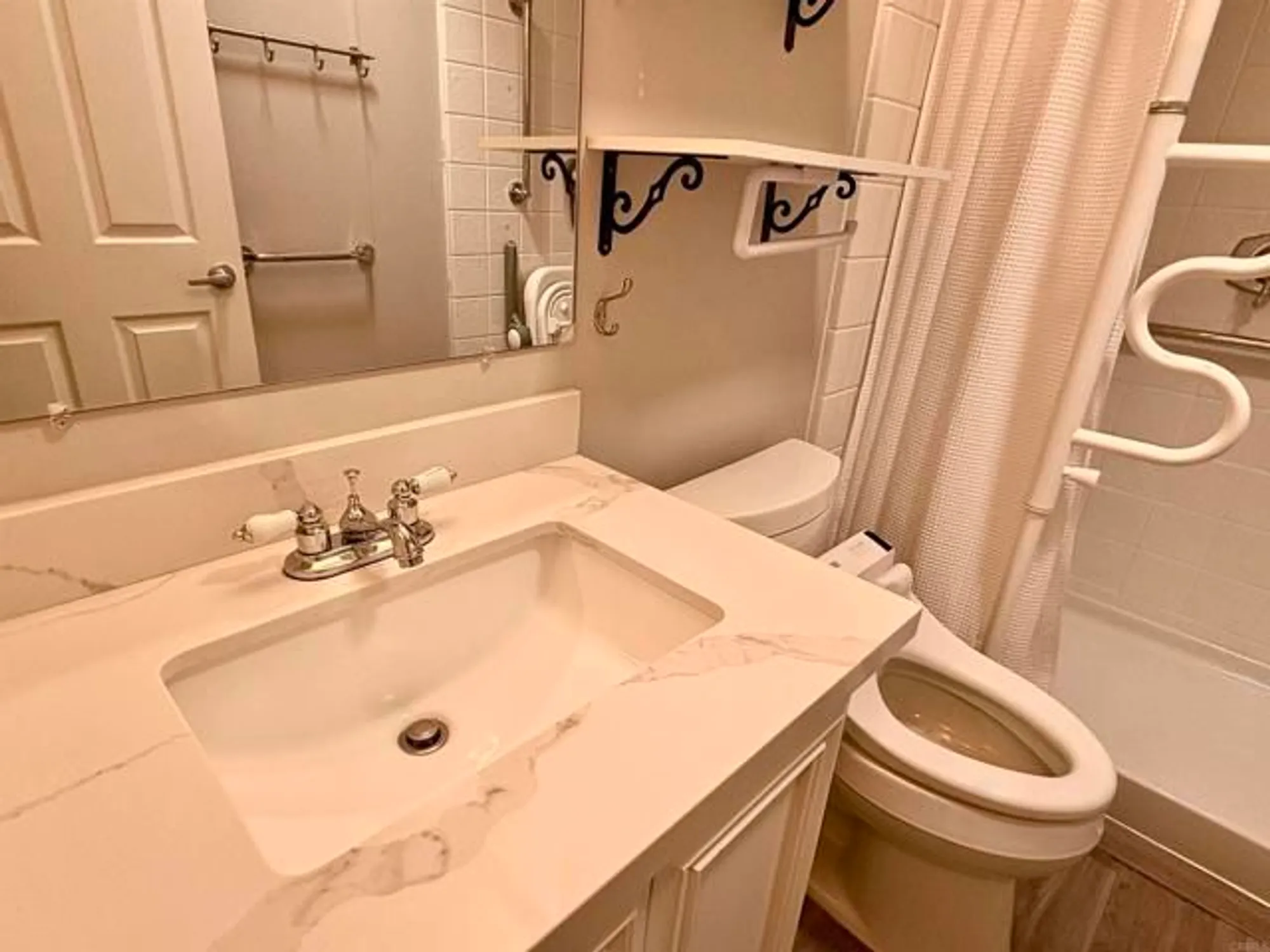 Property Slideshow image 18 of 32 | 629 via santa cruz, Vista, CA, 92081