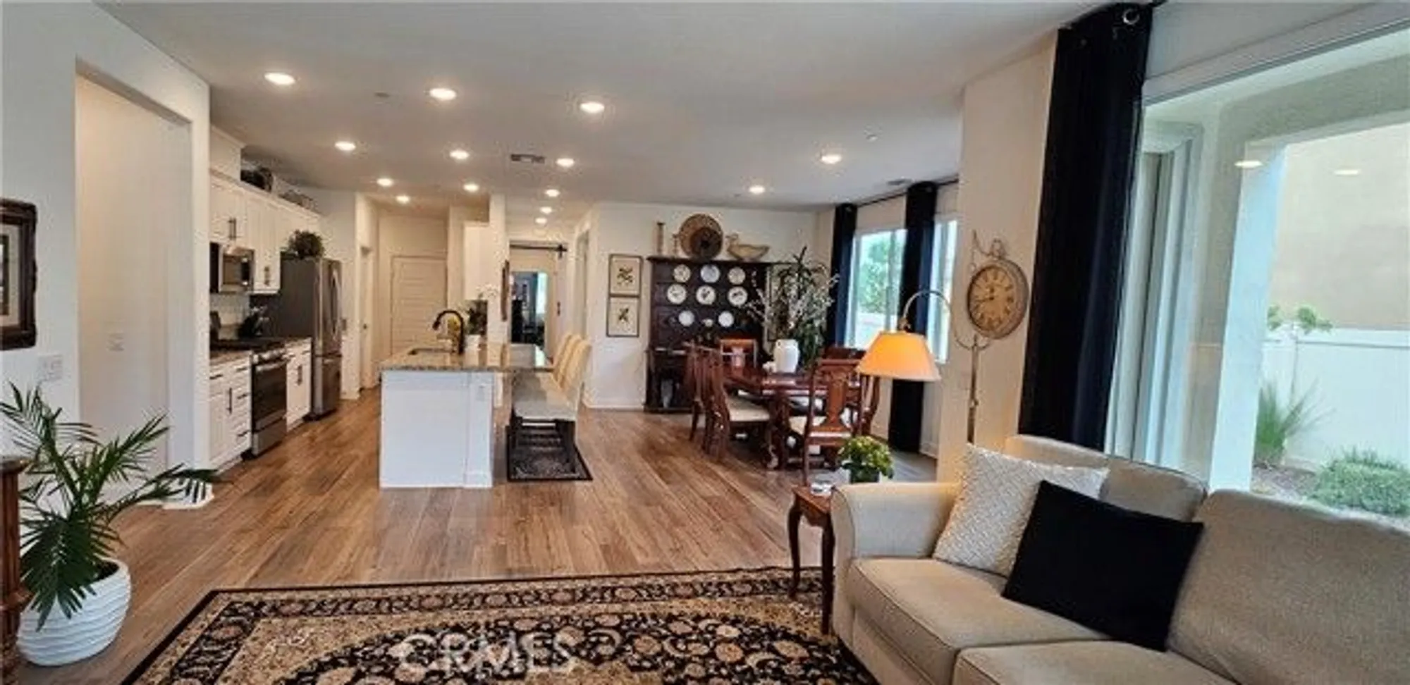 Property Slideshow image 25 of 44 | 1529 newland dr, Beaumont, CA, 92223