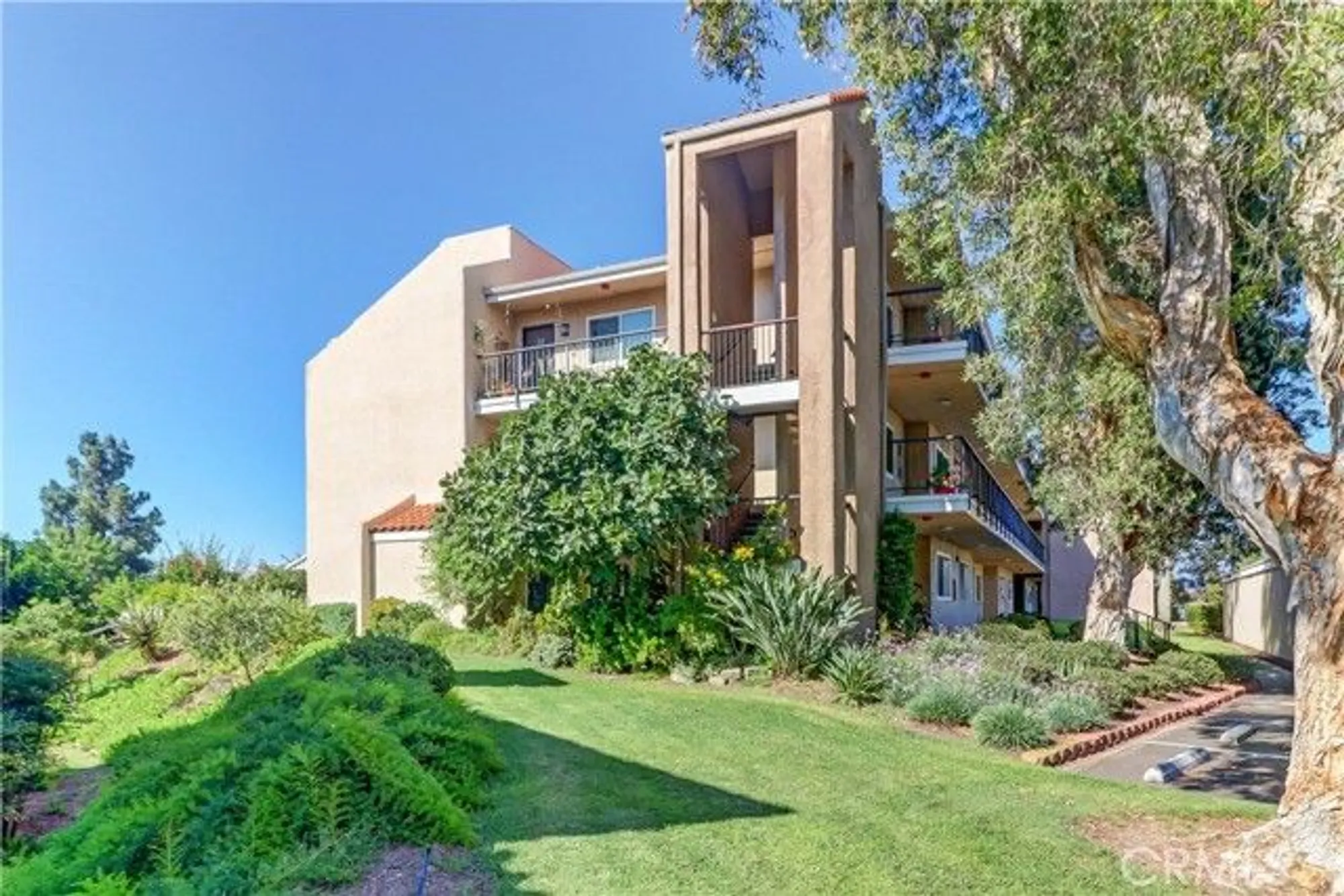 Property Slideshow image 5 of 47 | 3371 punta alta 3c, Laguna Woods, CA, 92637