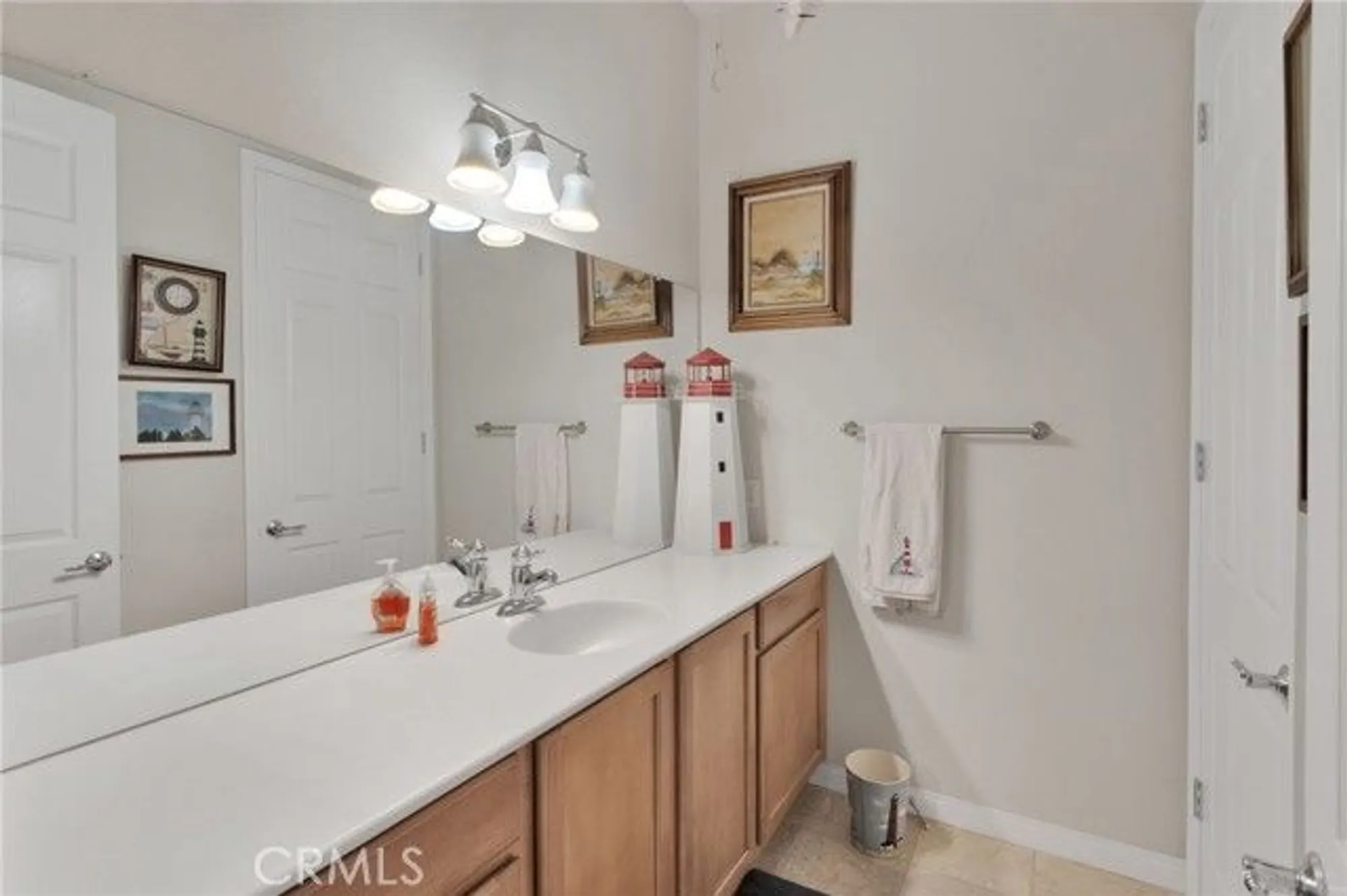 Property Slideshow image 21 of 33 | 10215 wascana ln, Apple Valley, CA, 92308